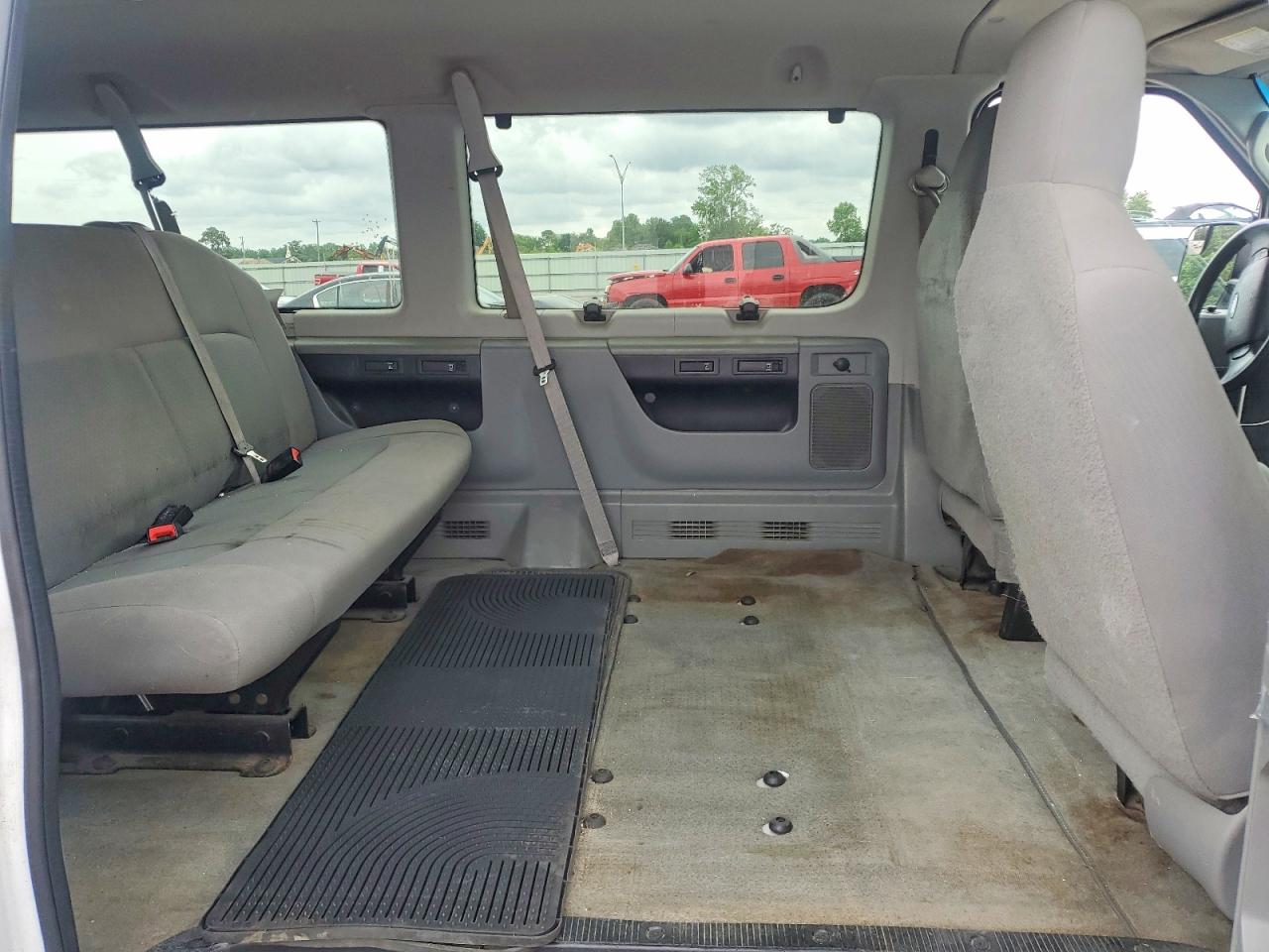 2013 Ford Econoline E350 Super Duty Wagon White vin: 1FBSS3BL2DDA94557