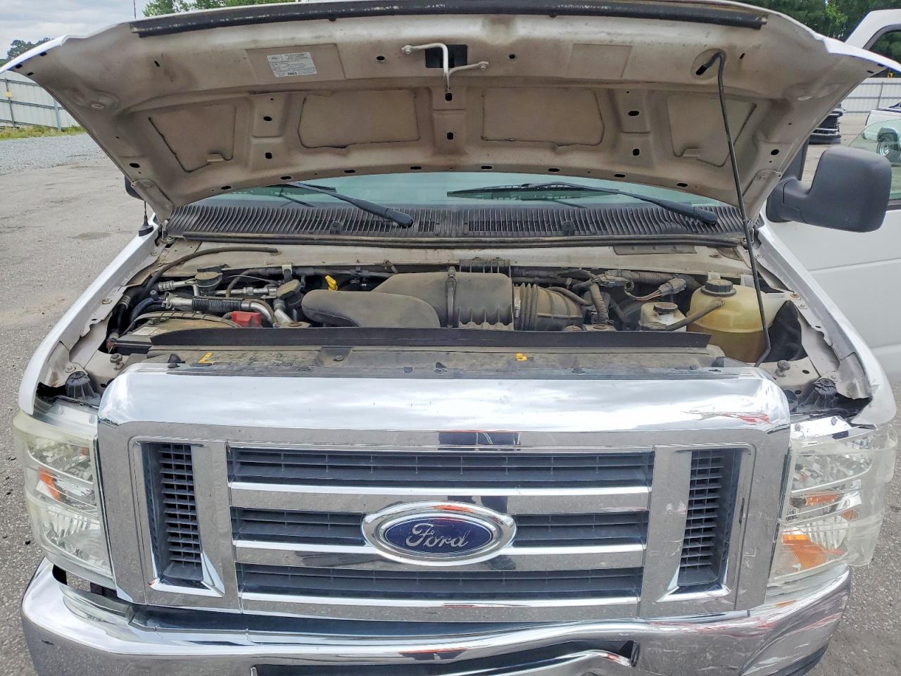 2013 Ford Econoline E350 Super Duty Wagon White vin: 1FBSS3BL2DDA94557