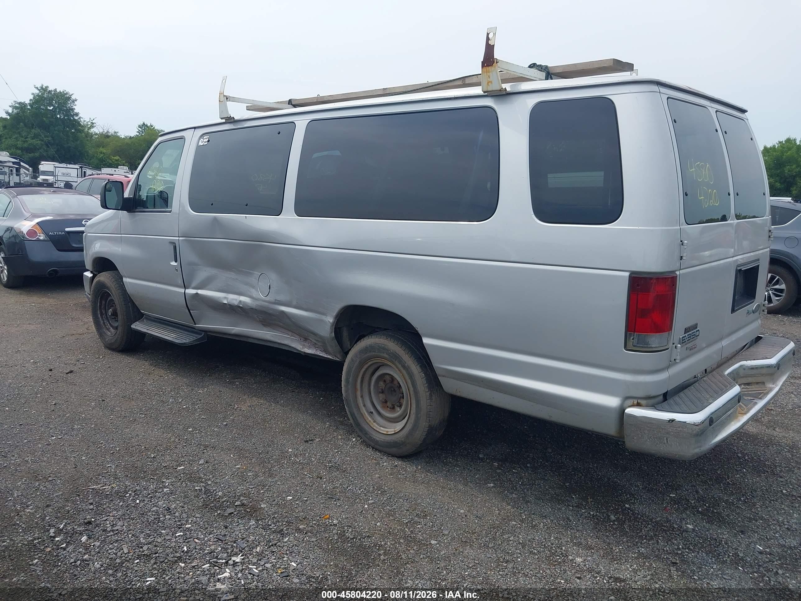2010 Ford E-350 Super Duty Xl/xlt Silver vin: 1FBSS3BL3ADA25615
