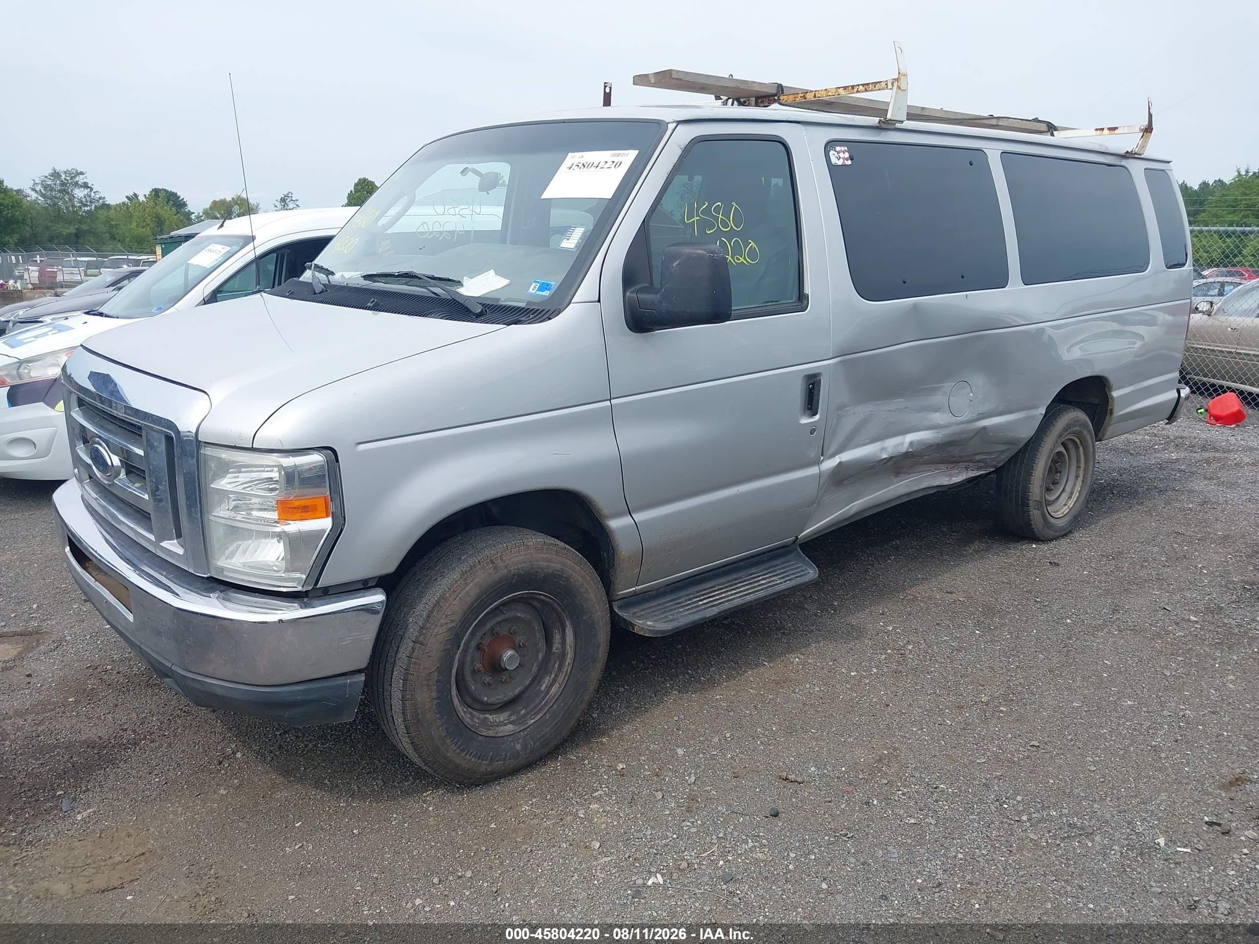 2010 Ford E-350 Super Duty Xl/xlt Silver vin: 1FBSS3BL3ADA25615