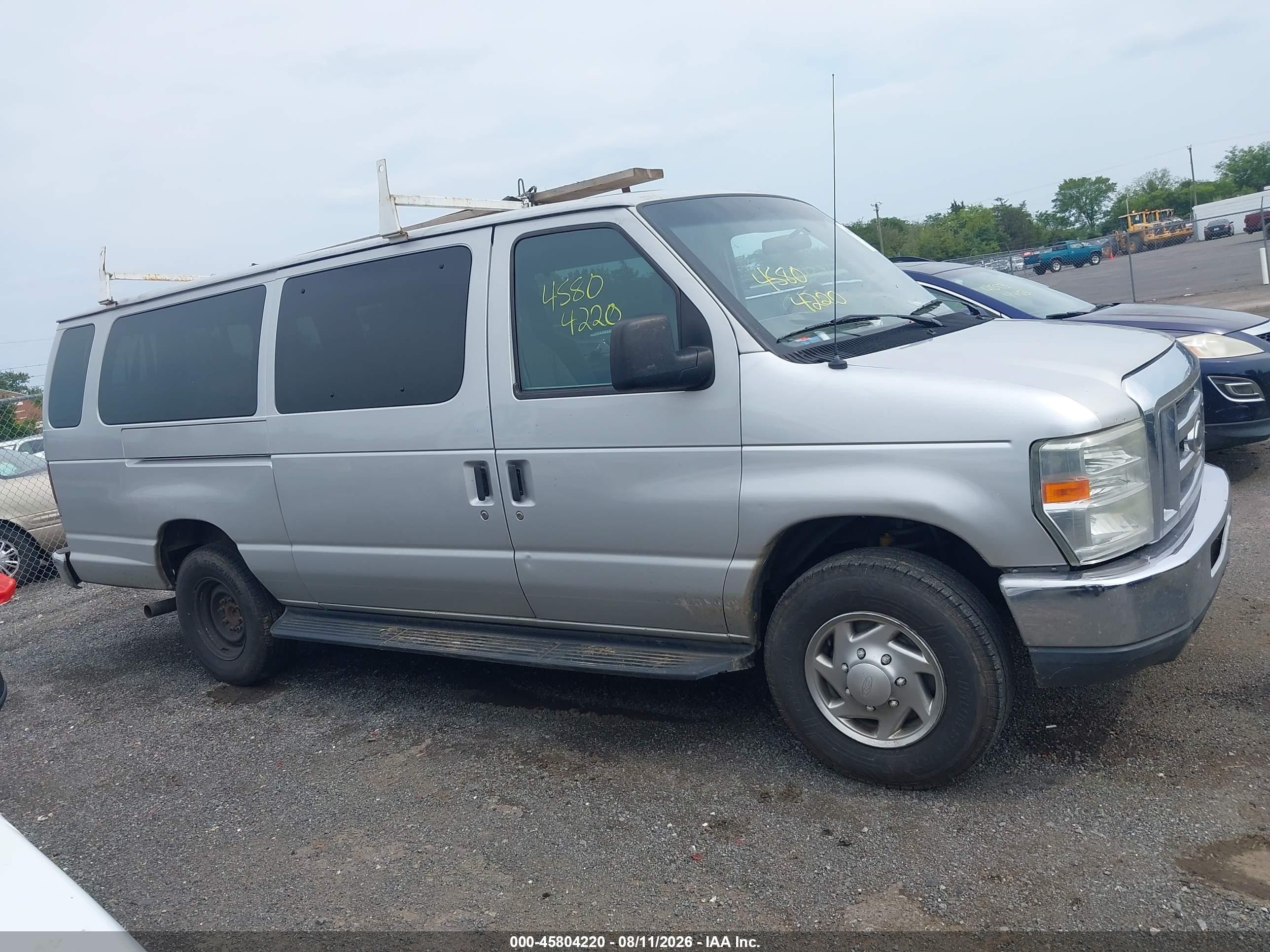2010 Ford E-350 Super Duty Xl/xlt Silver vin: 1FBSS3BL3ADA25615