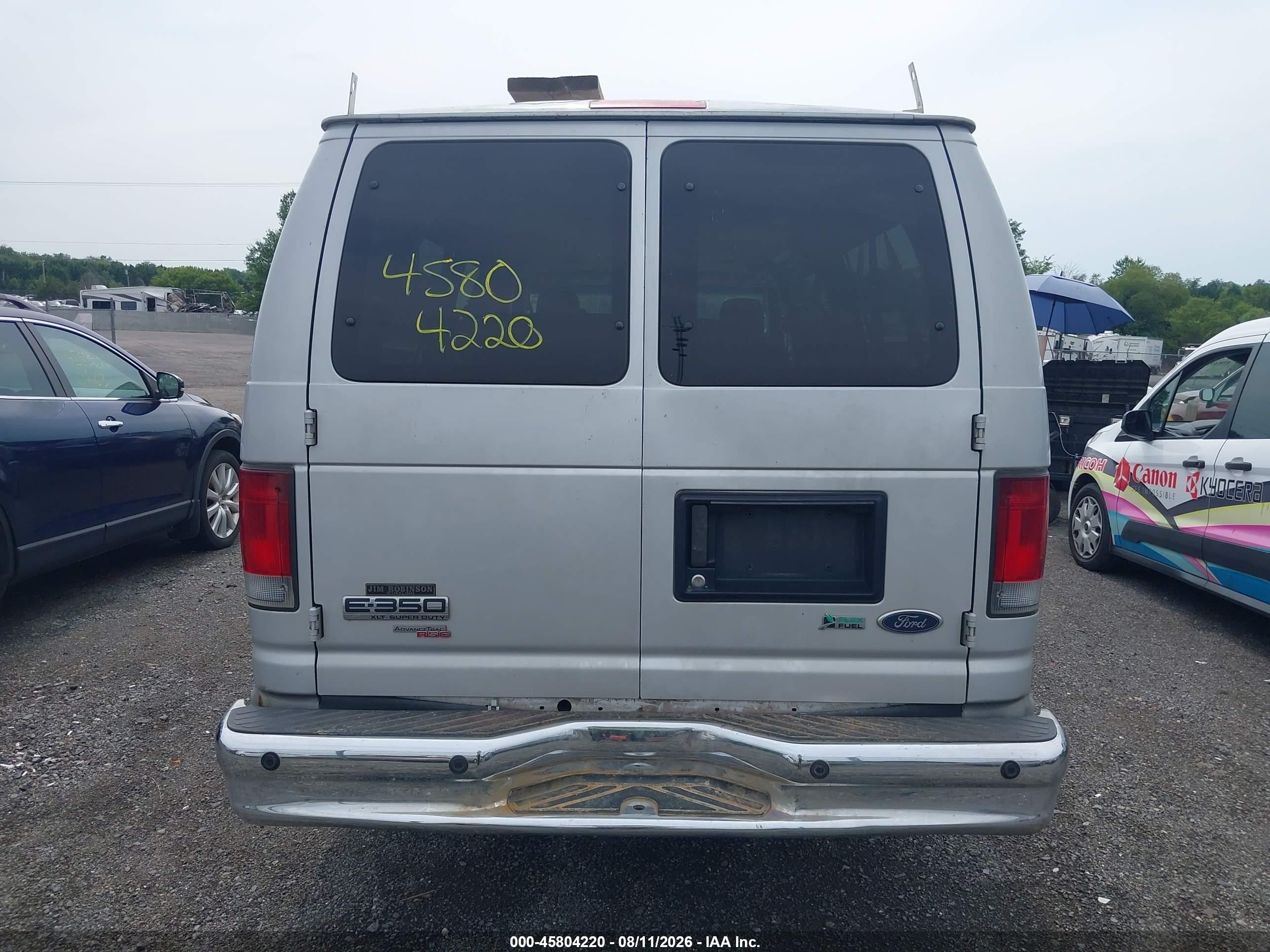 2010 Ford E-350 Super Duty Xl/xlt Silver vin: 1FBSS3BL3ADA25615
