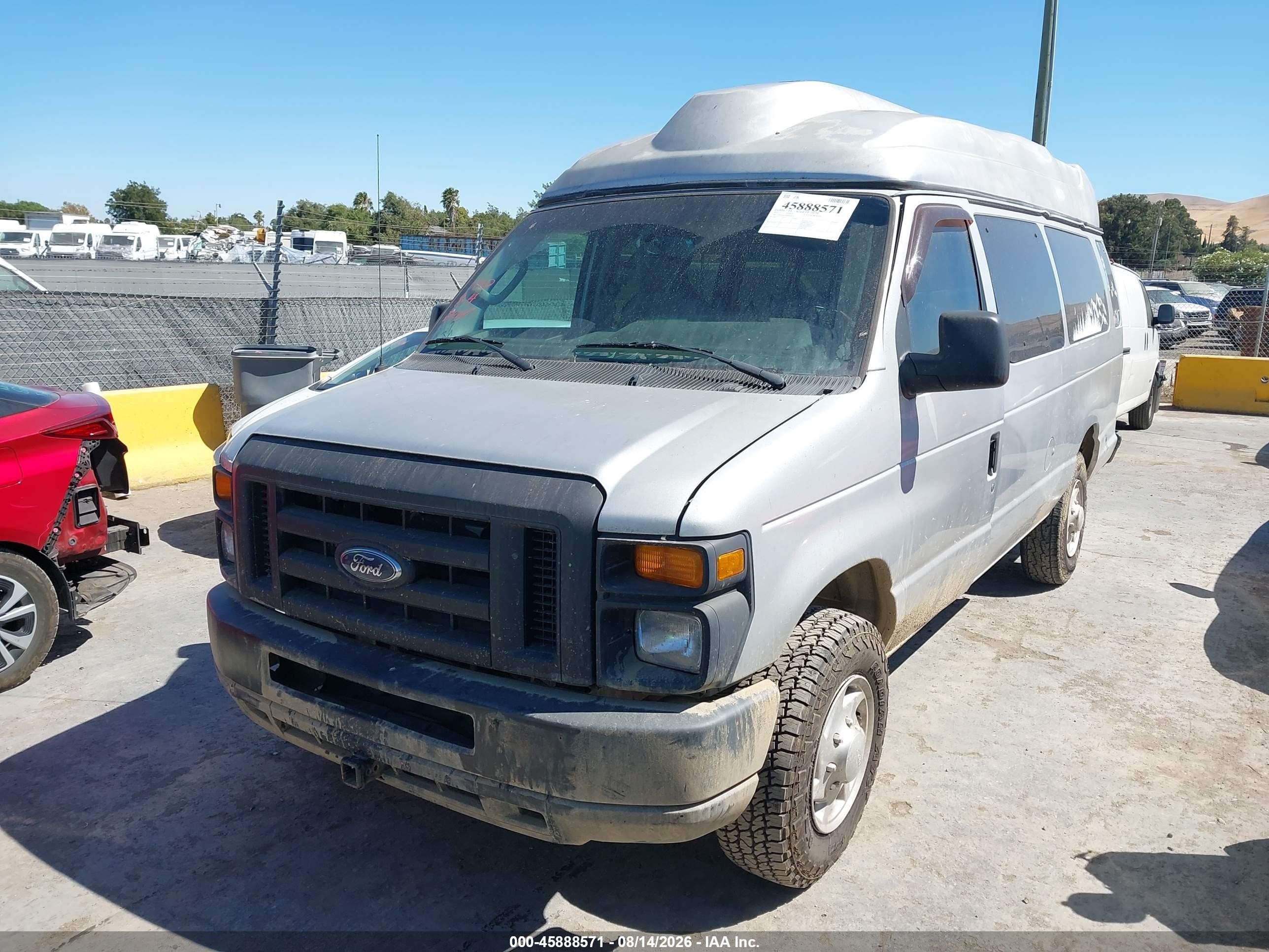 2011 Ford E-350 Super Duty Xl Gray vin: 1FBSS3BL3BDB29619