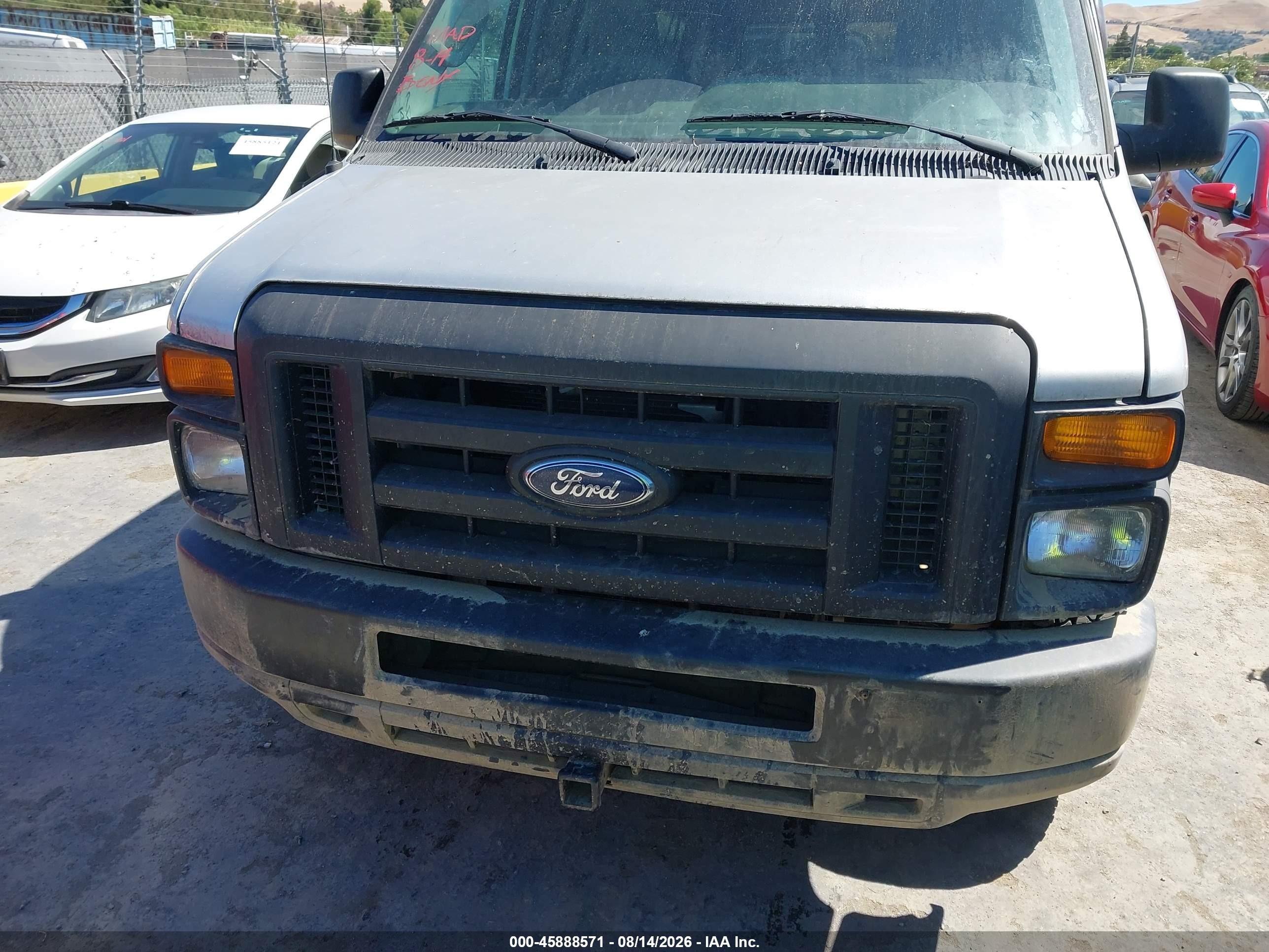 2011 Ford E-350 Super Duty Xl Gray vin: 1FBSS3BL3BDB29619