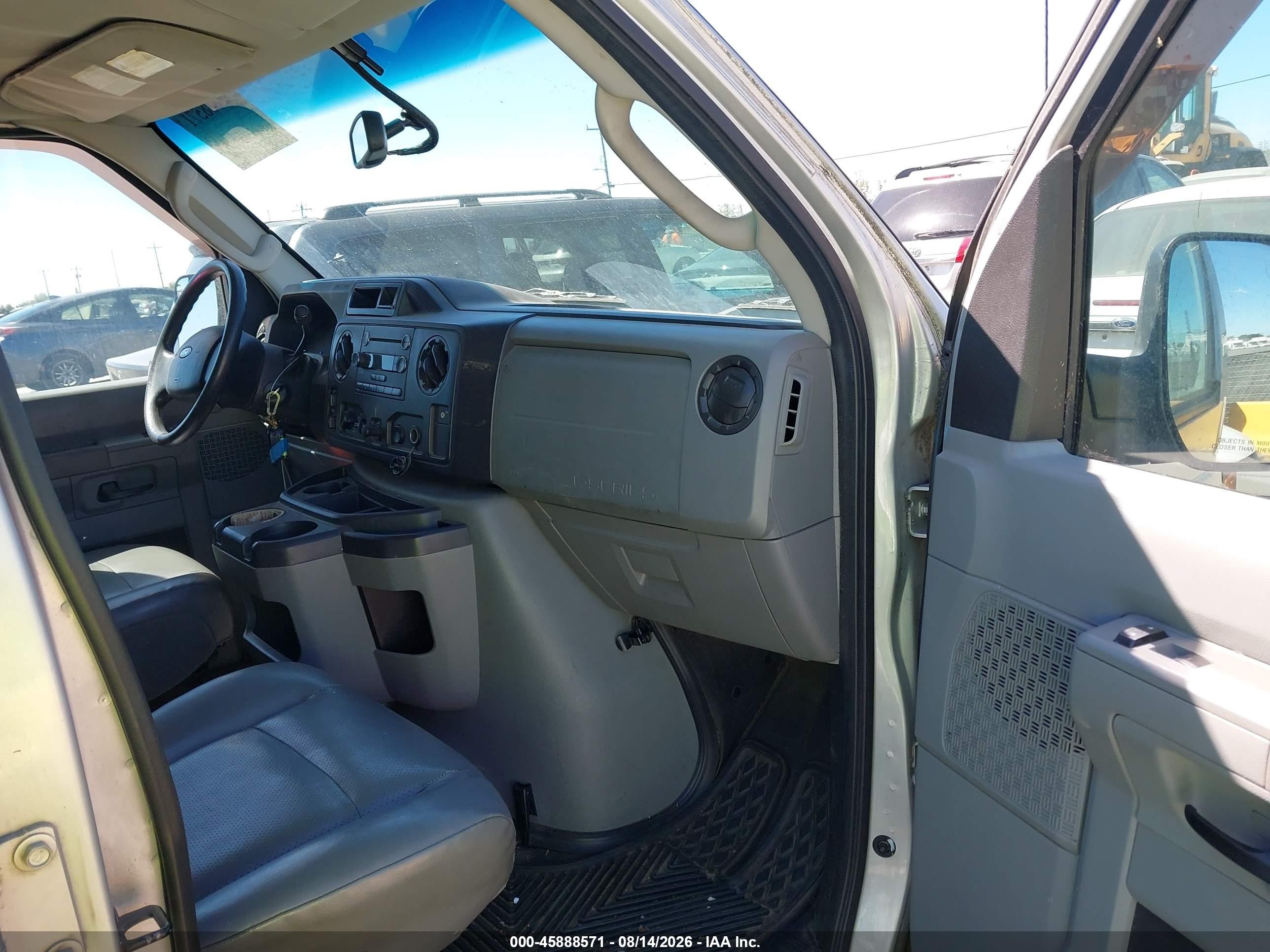 2011 Ford E-350 Super Duty Xl Gray vin: 1FBSS3BL3BDB29619