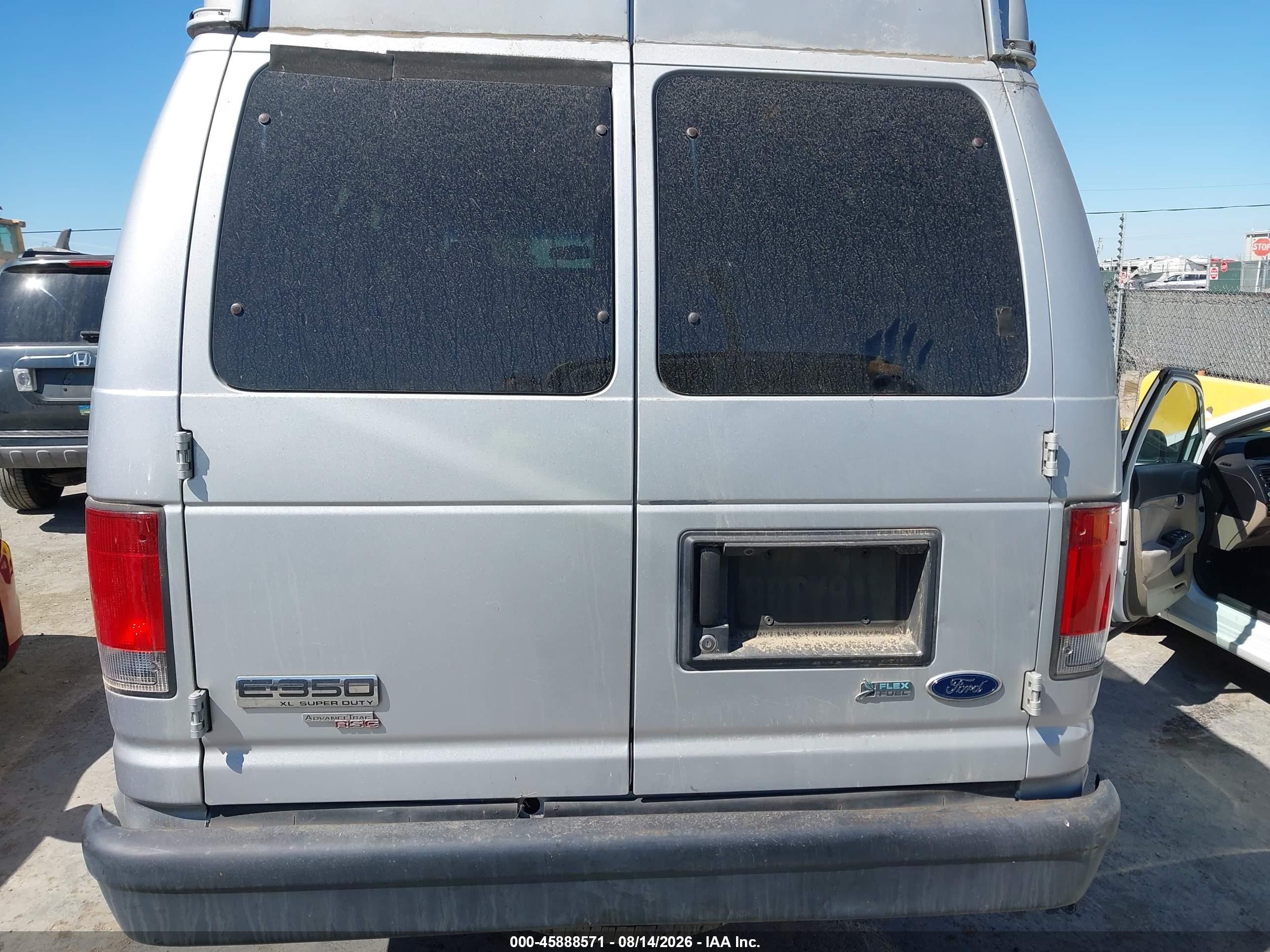 2011 Ford E-350 Super Duty Xl Gray vin: 1FBSS3BL3BDB29619