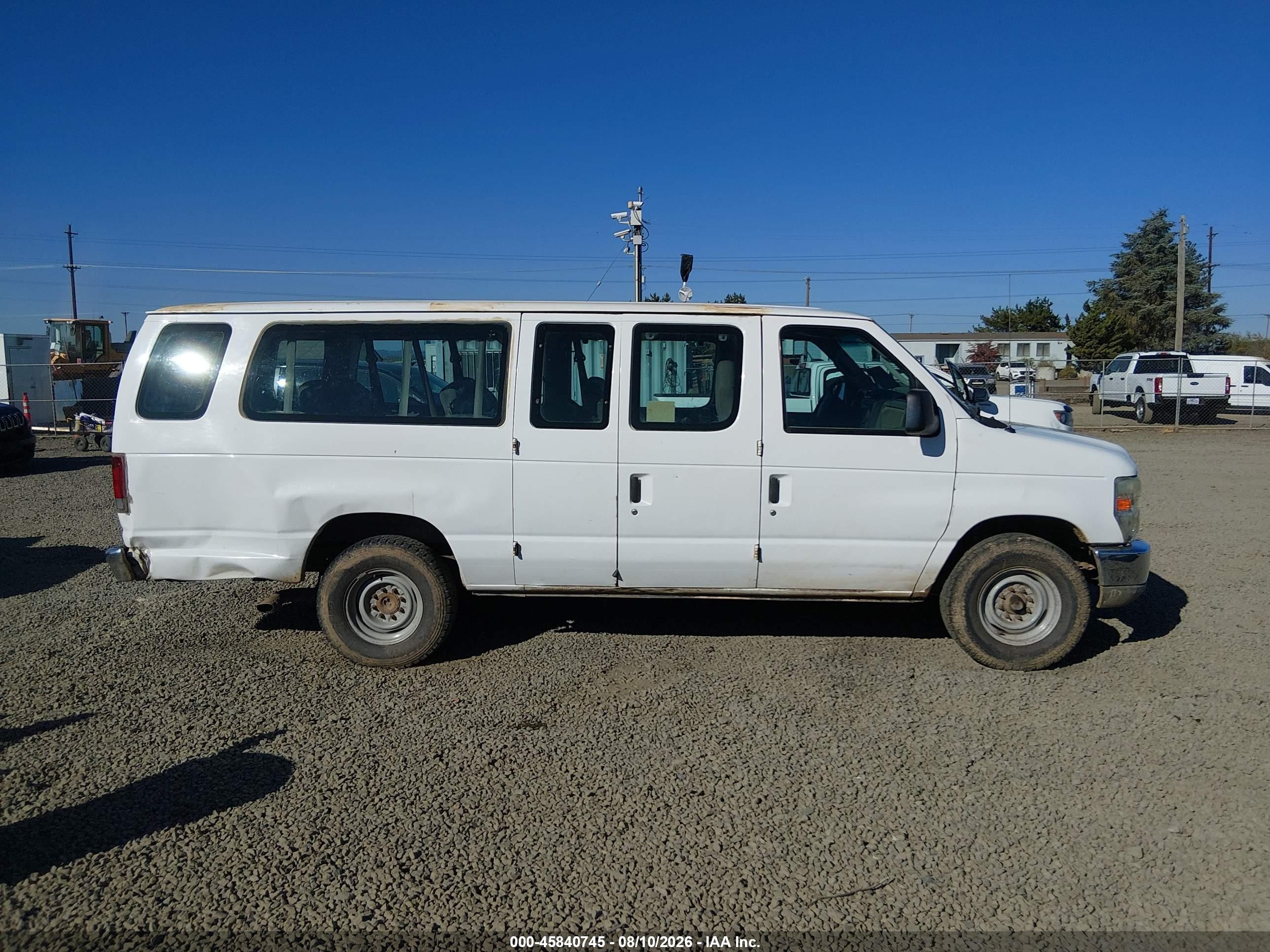 2010 Ford E-350 Super Duty Xl/xlt White vin: 1FBSS3BL4ADA32265