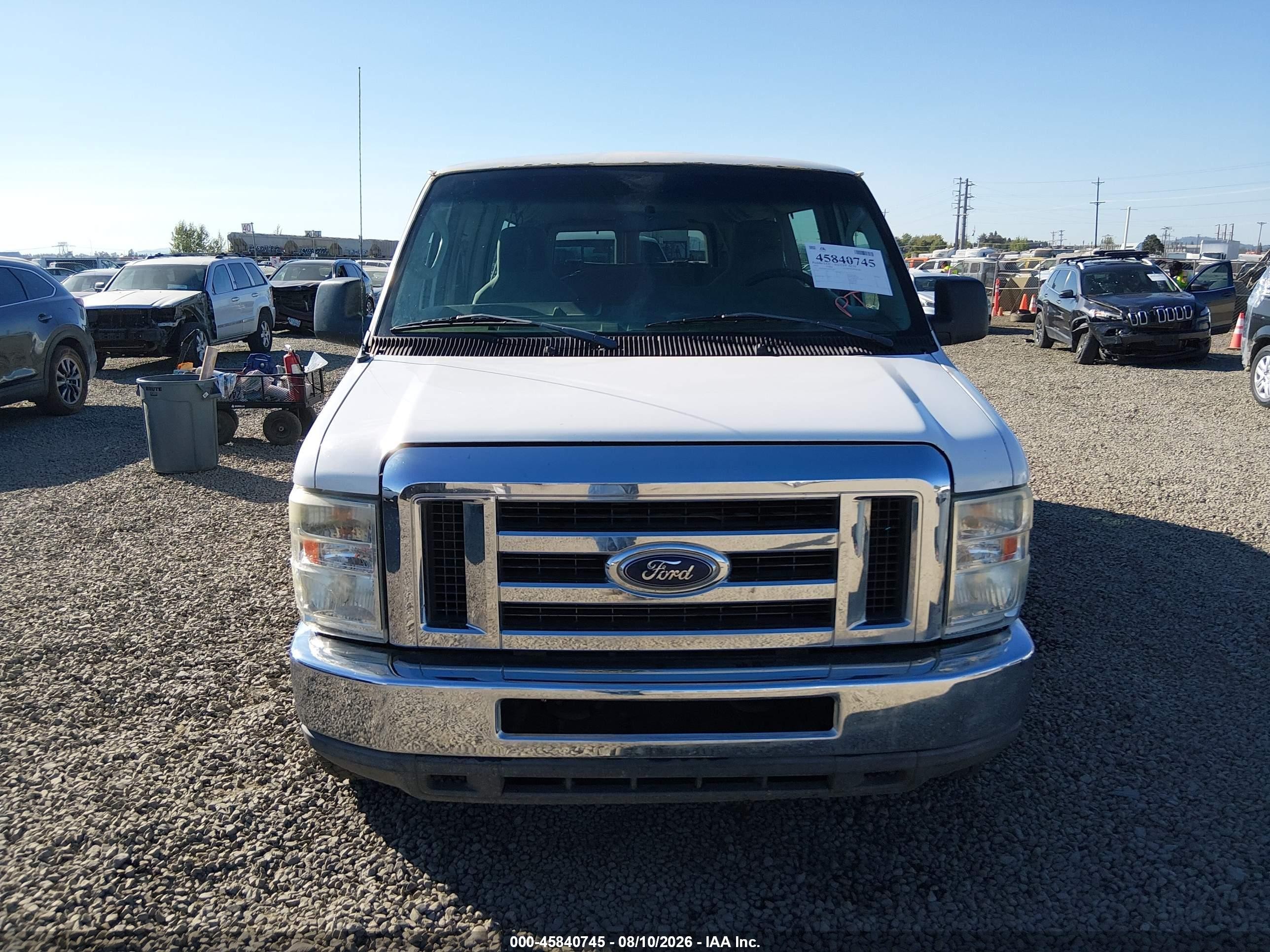 2010 Ford E-350 Super Duty Xl/xlt White vin: 1FBSS3BL4ADA32265