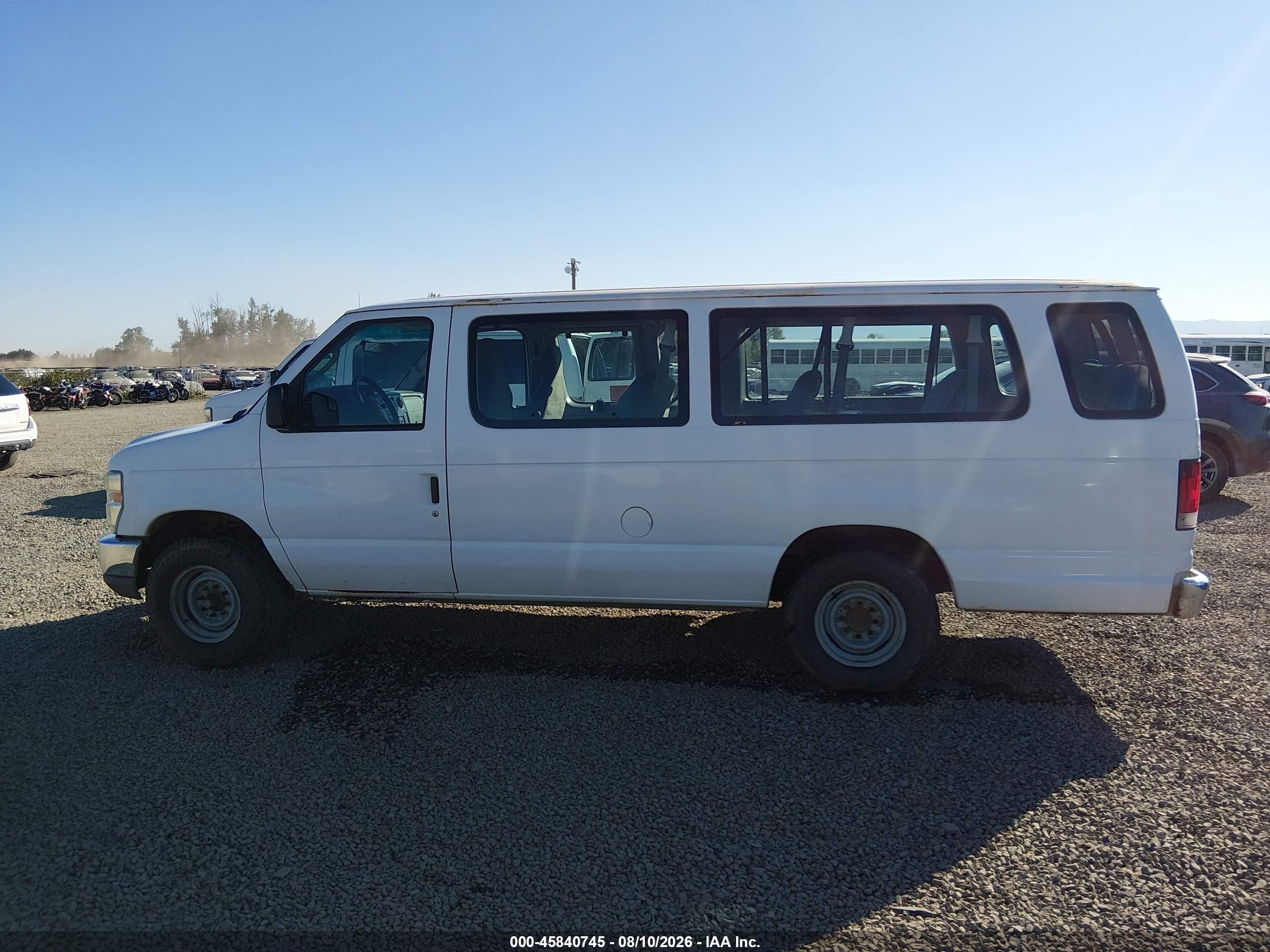 2010 Ford E-350 Super Duty Xl/xlt White vin: 1FBSS3BL4ADA32265