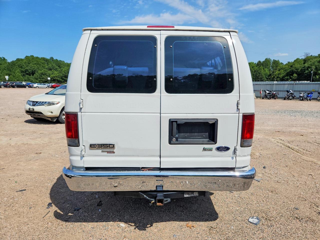 2011 Ford Econoline E350 Super Duty Wagon Белый vin: 1FBSS3BL4BDA60259