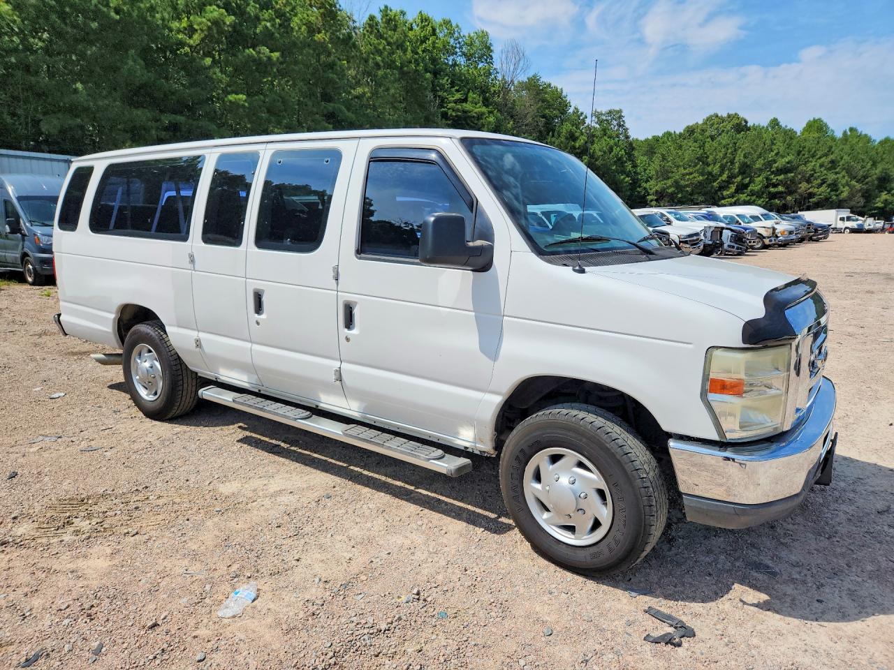 2011 Ford Econoline E350 Super Duty Wagon Белый vin: 1FBSS3BL4BDA60259