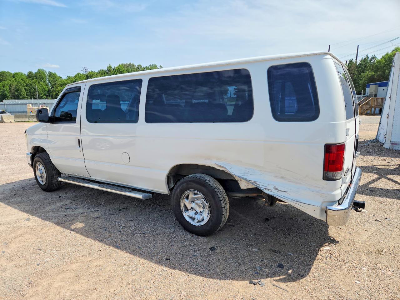 2011 Ford Econoline E350 Super Duty Wagon Белый vin: 1FBSS3BL4BDA60259