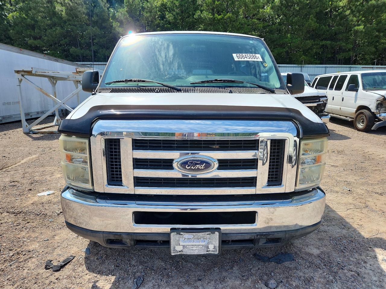 2011 Ford Econoline E350 Super Duty Wagon Белый vin: 1FBSS3BL4BDA60259