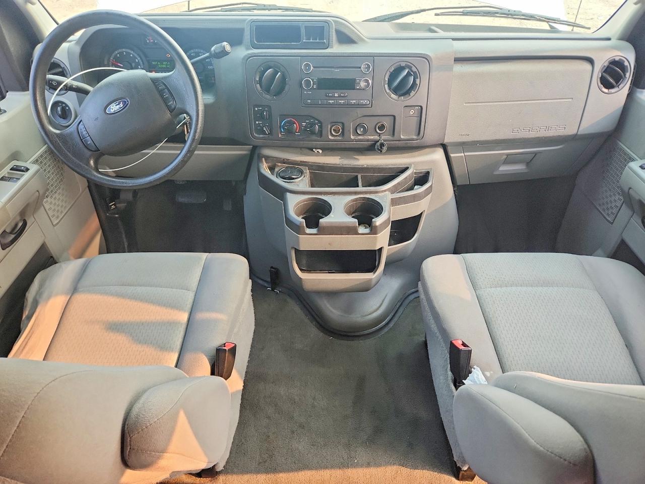 2011 Ford Econoline E350 Super Duty Wagon Белый vin: 1FBSS3BL4BDA60259