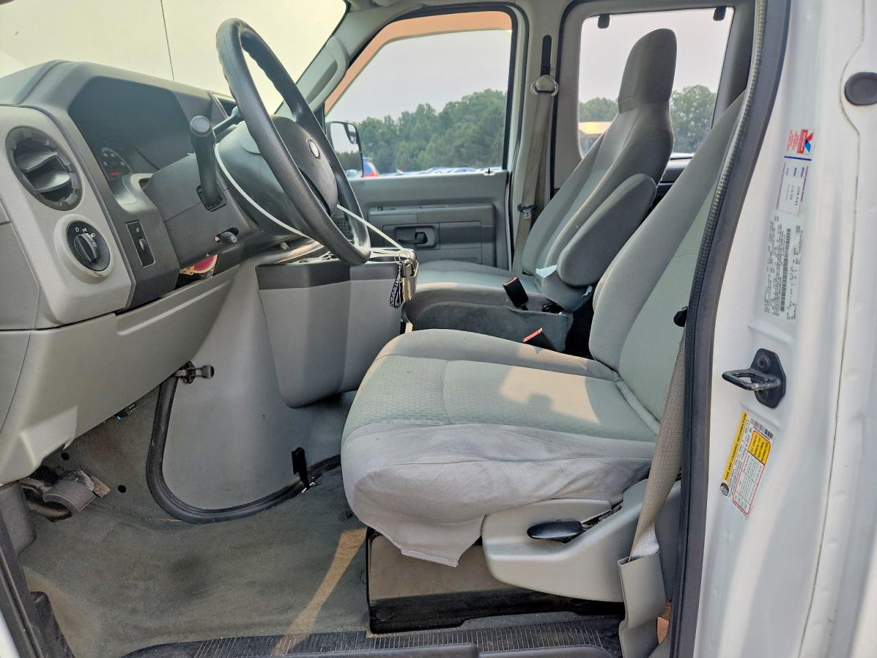 2011 Ford Econoline E350 Super Duty Wagon Белый vin: 1FBSS3BL4BDA60259