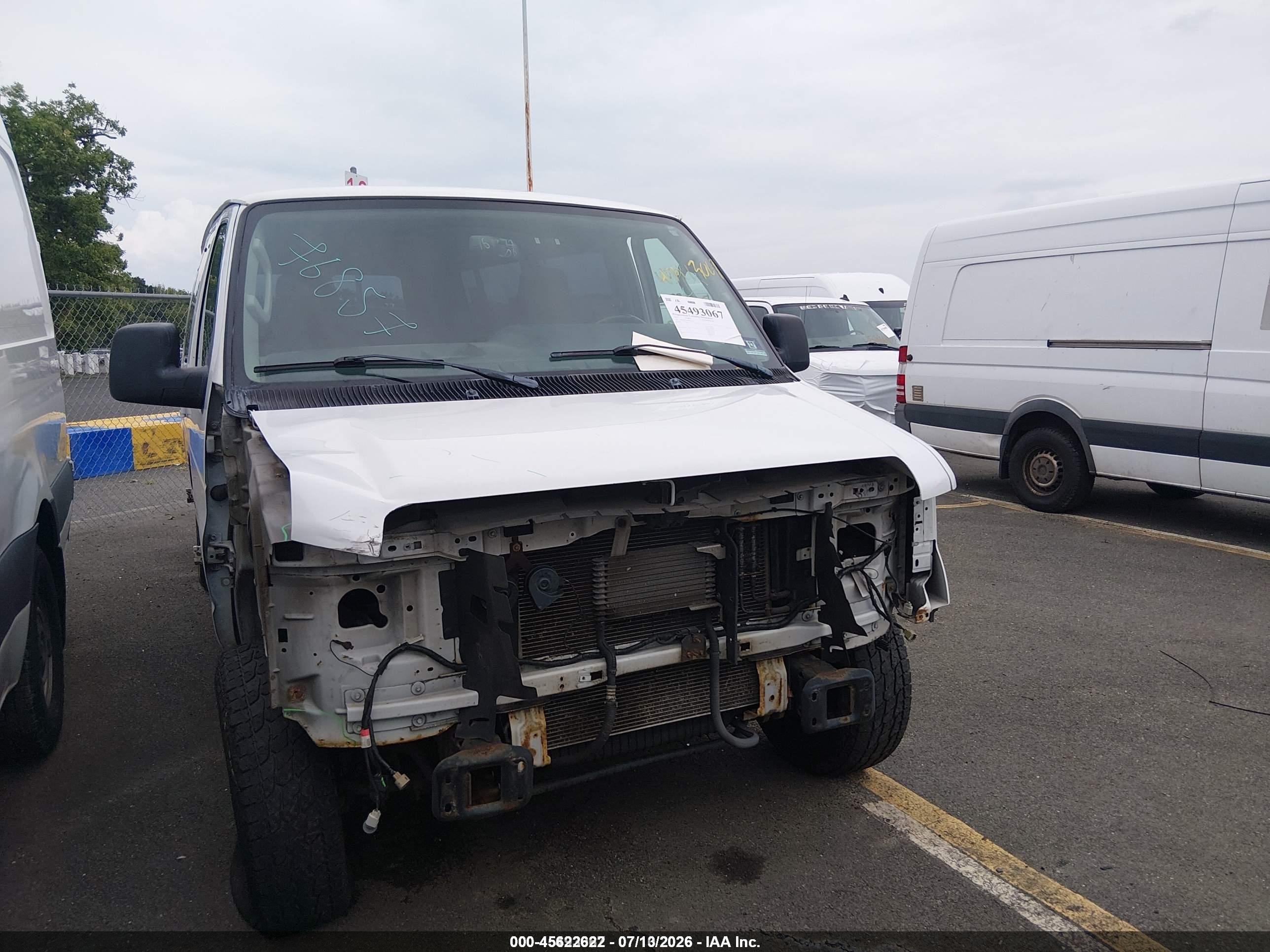 2013 Ford E-350 Super Duty Xl/xlt White vin: 1FBSS3BL5DDA61214
