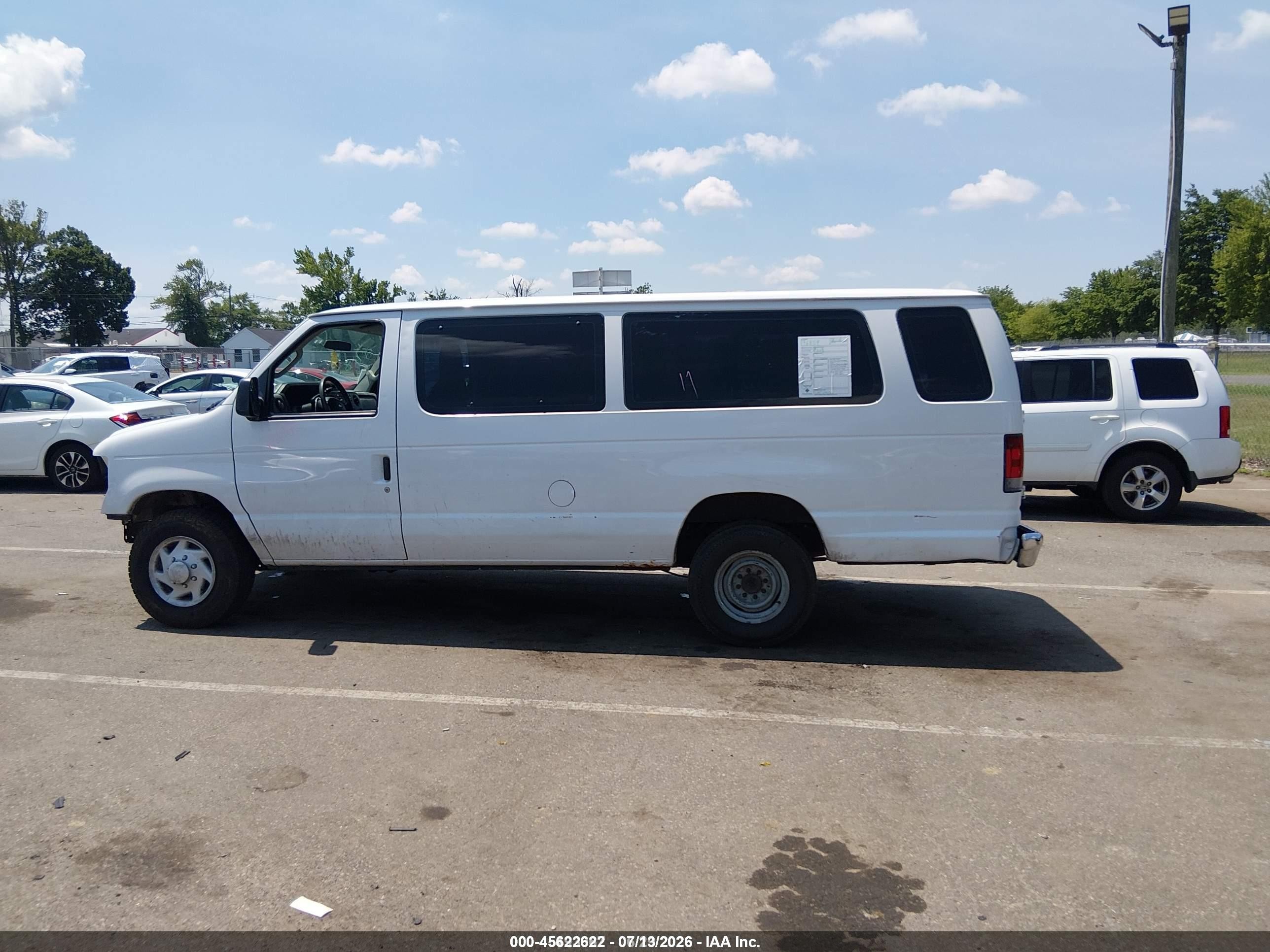 2013 Ford E-350 Super Duty Xl/xlt White vin: 1FBSS3BL5DDA61214