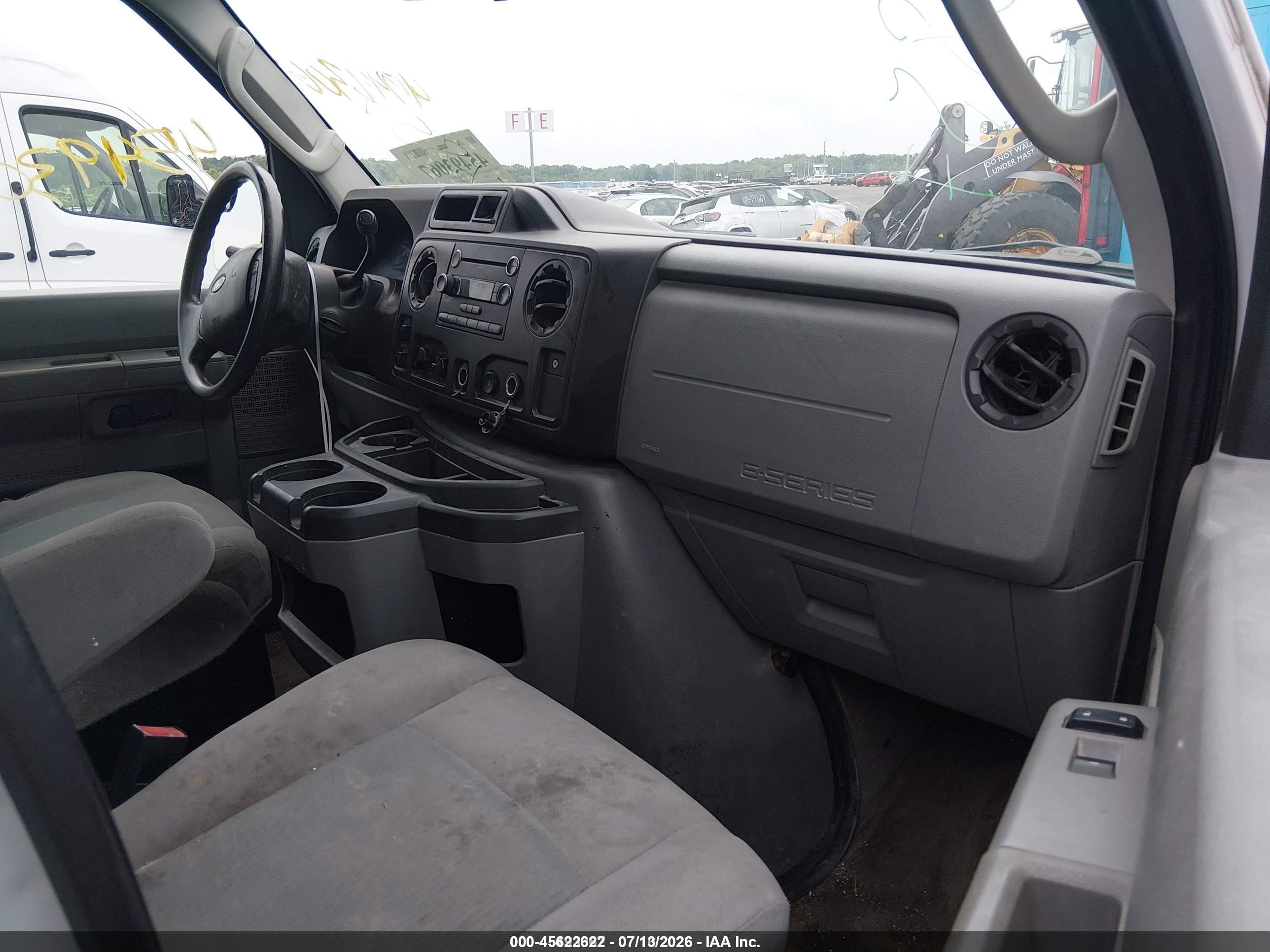2013 Ford E-350 Super Duty Xl/xlt White vin: 1FBSS3BL5DDA61214
