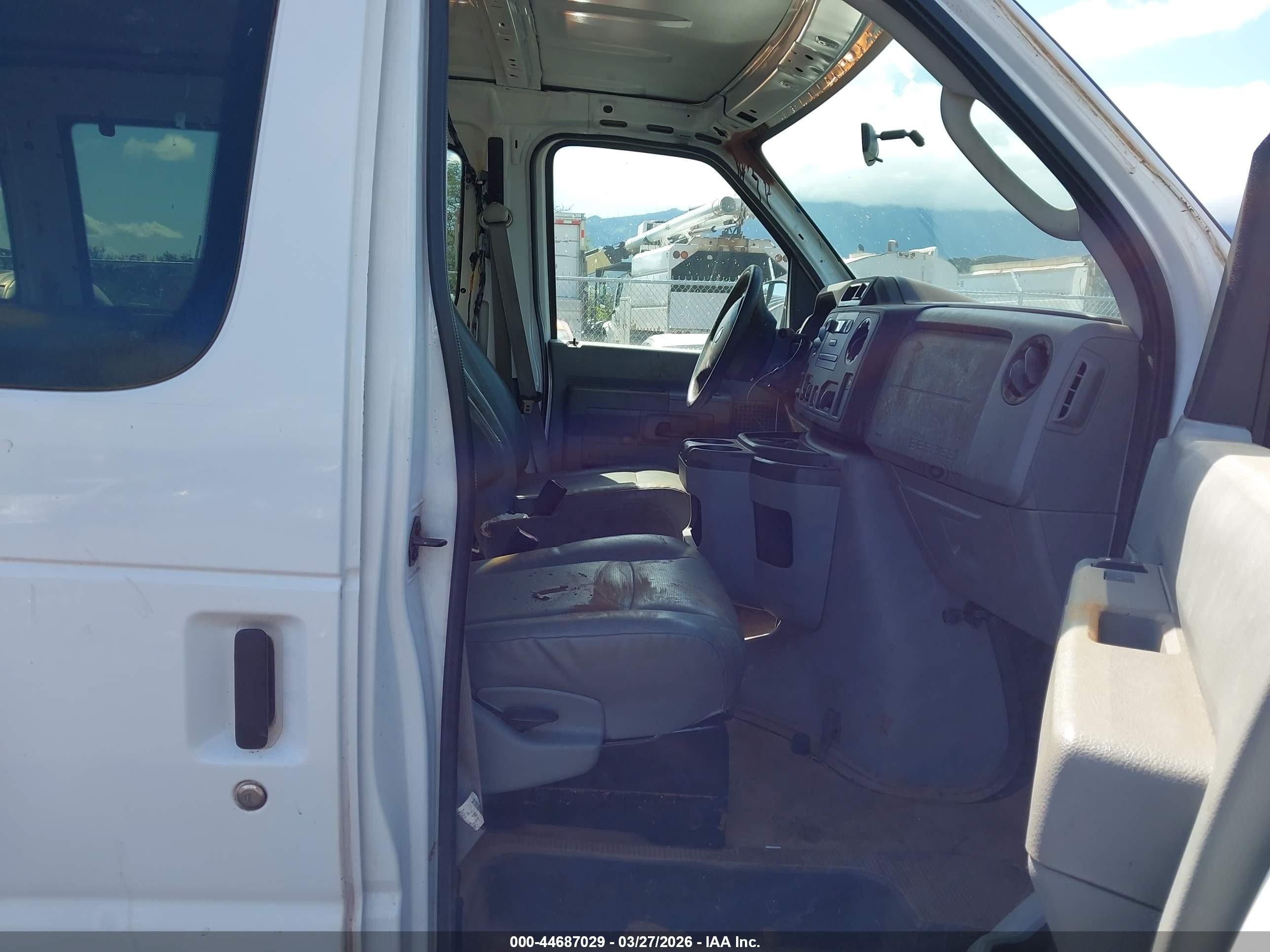 2012 Ford E-350 Super Duty Xl White vin: 1FBSS3BL6CDA94012