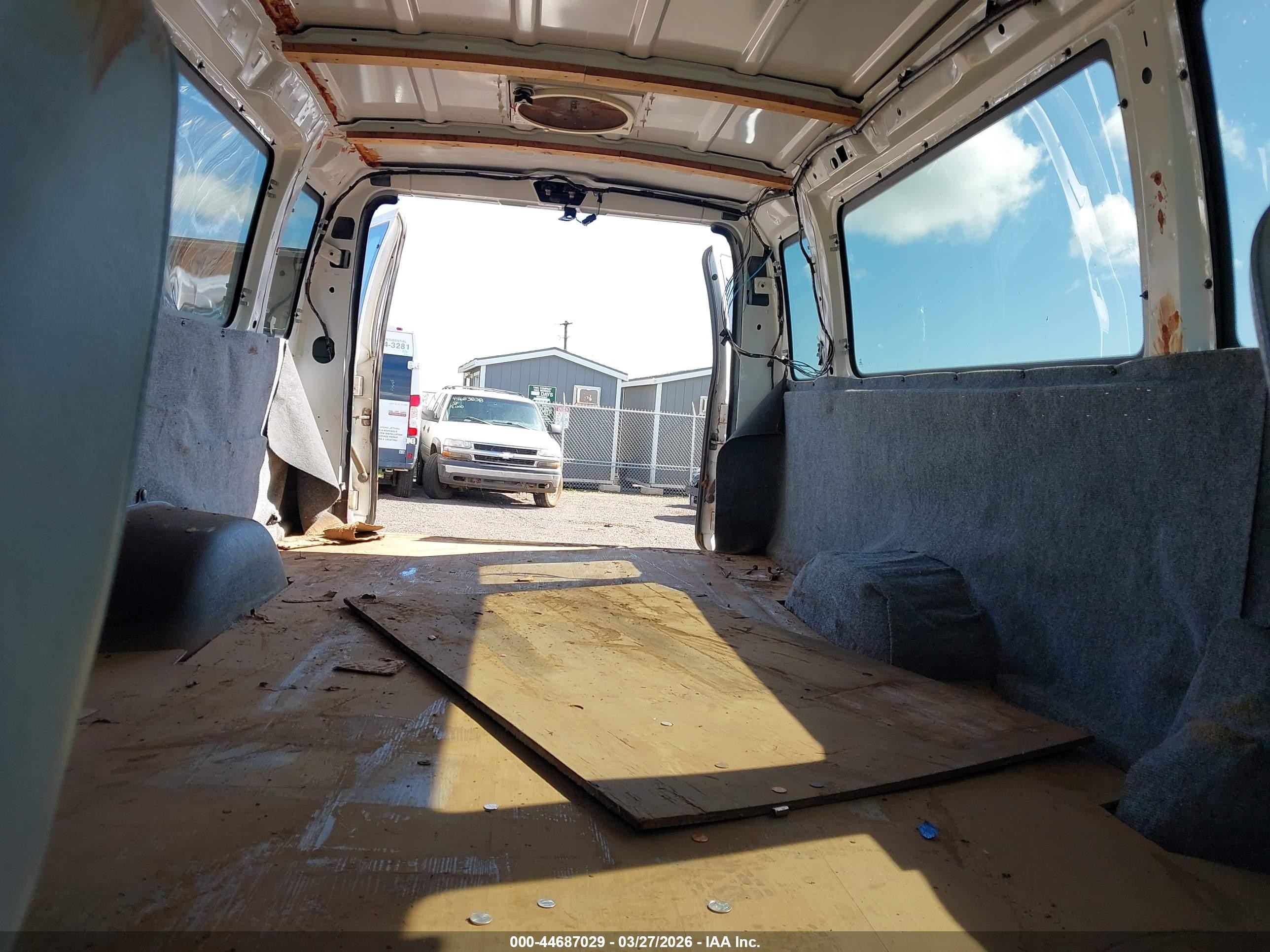 2012 Ford E-350 Super Duty Xl White vin: 1FBSS3BL6CDA94012