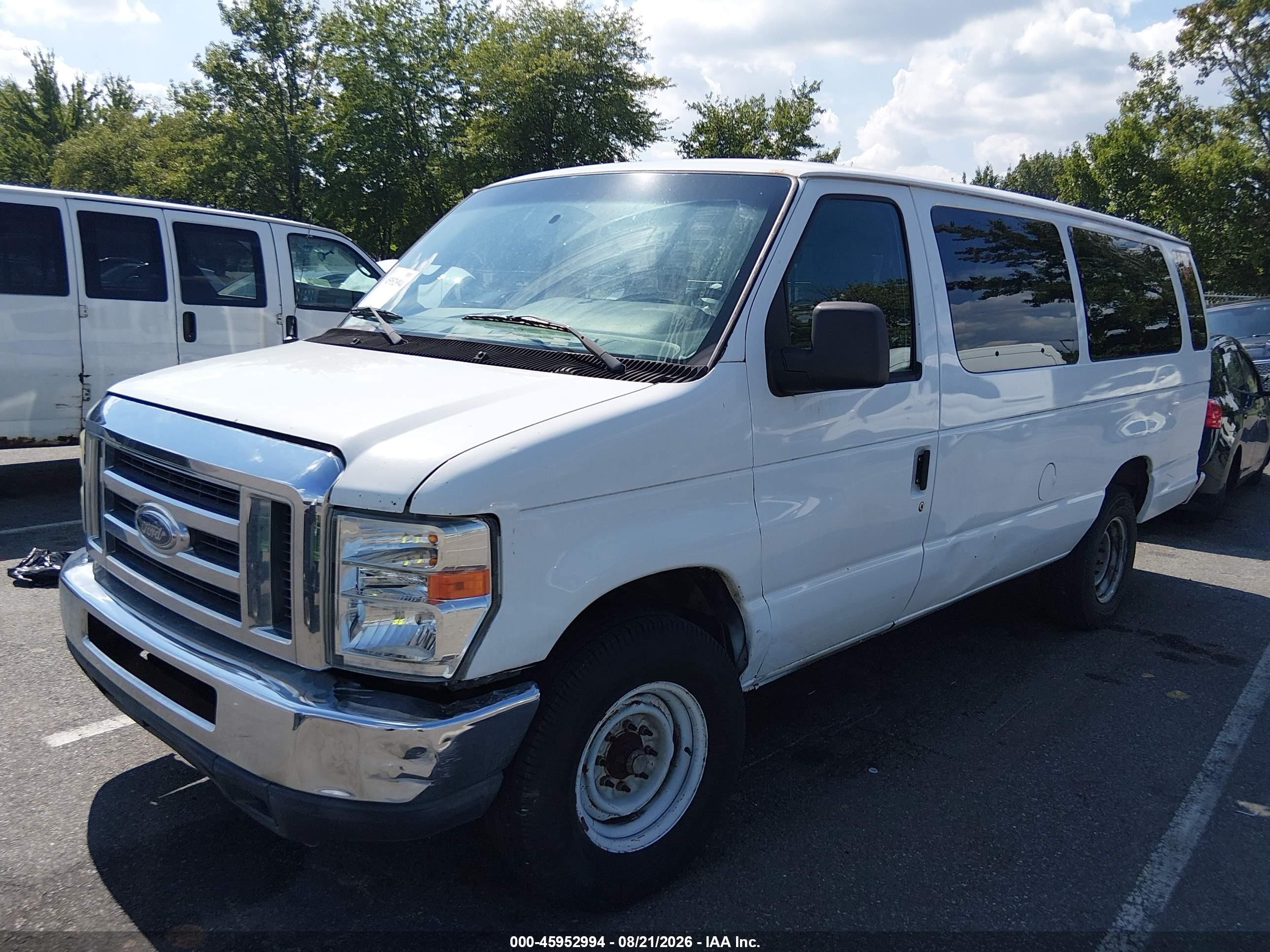 2013 Ford E-350 Super Duty Xlt White vin: 1FBSS3BL6DDA90897