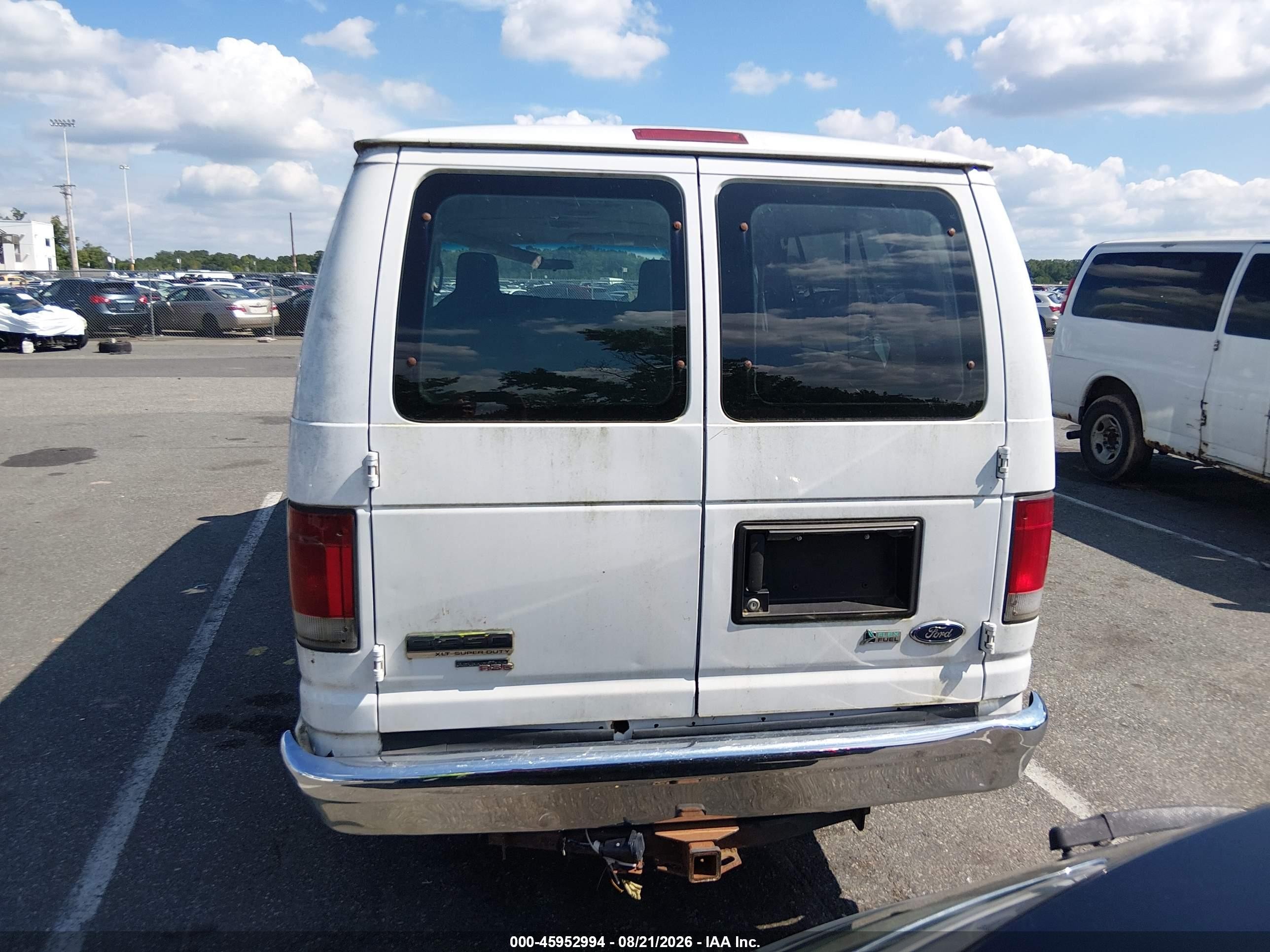 2013 Ford E-350 Super Duty Xlt White vin: 1FBSS3BL6DDA90897