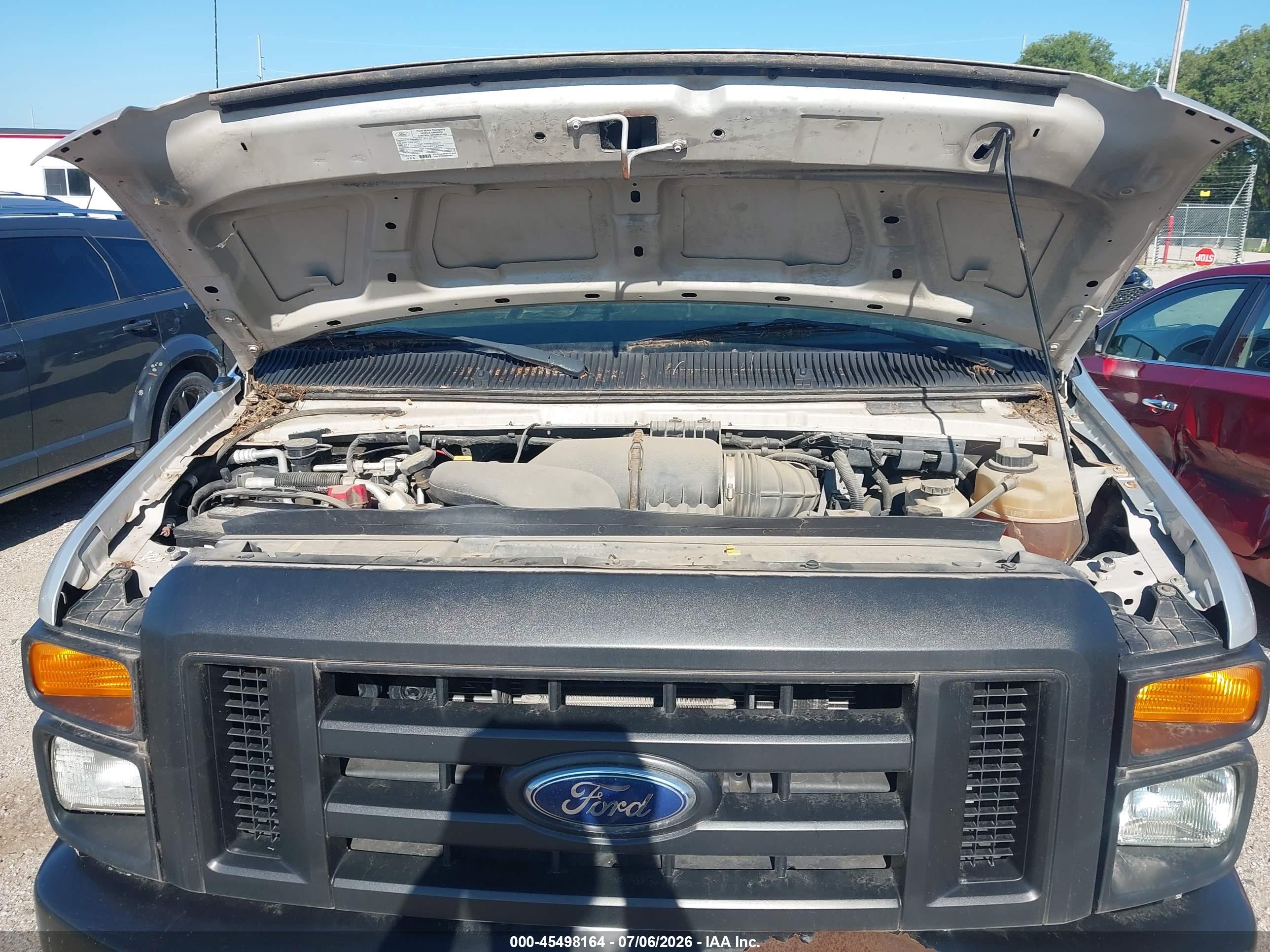 2011 Ford E-350 Super Duty Xl/xlt Серебряный vin: 1FBSS3BL7BDA36389