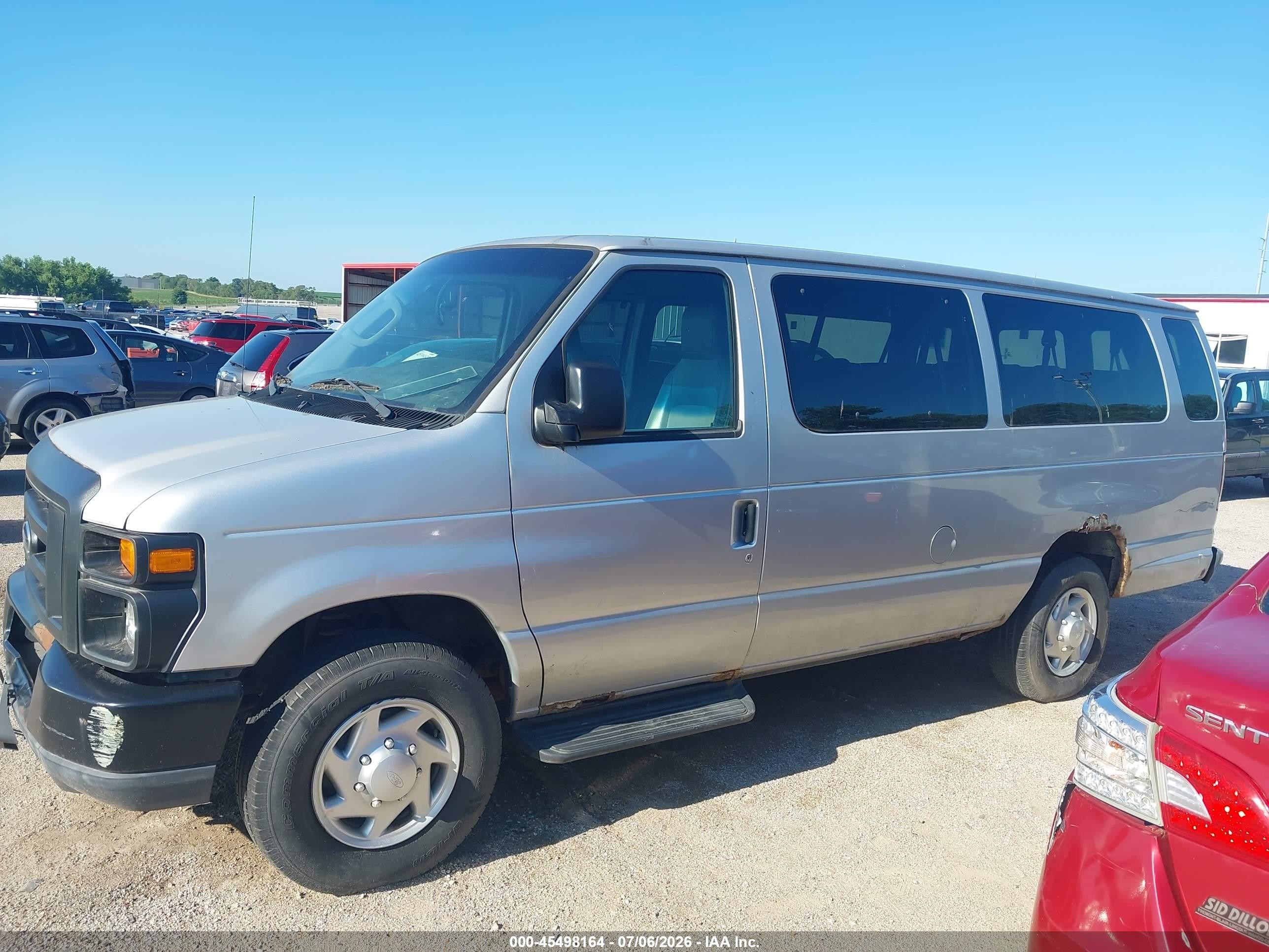 2011 Ford E-350 Super Duty Xl/xlt Серебряный vin: 1FBSS3BL7BDA36389