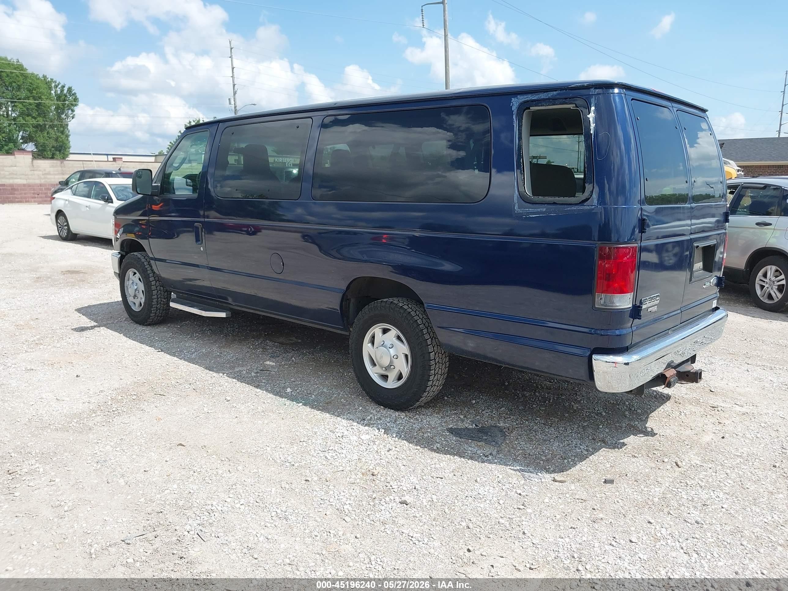 2012 Ford E-350 Super Duty Xlt Синий vin: 1FBSS3BL7CDA70219