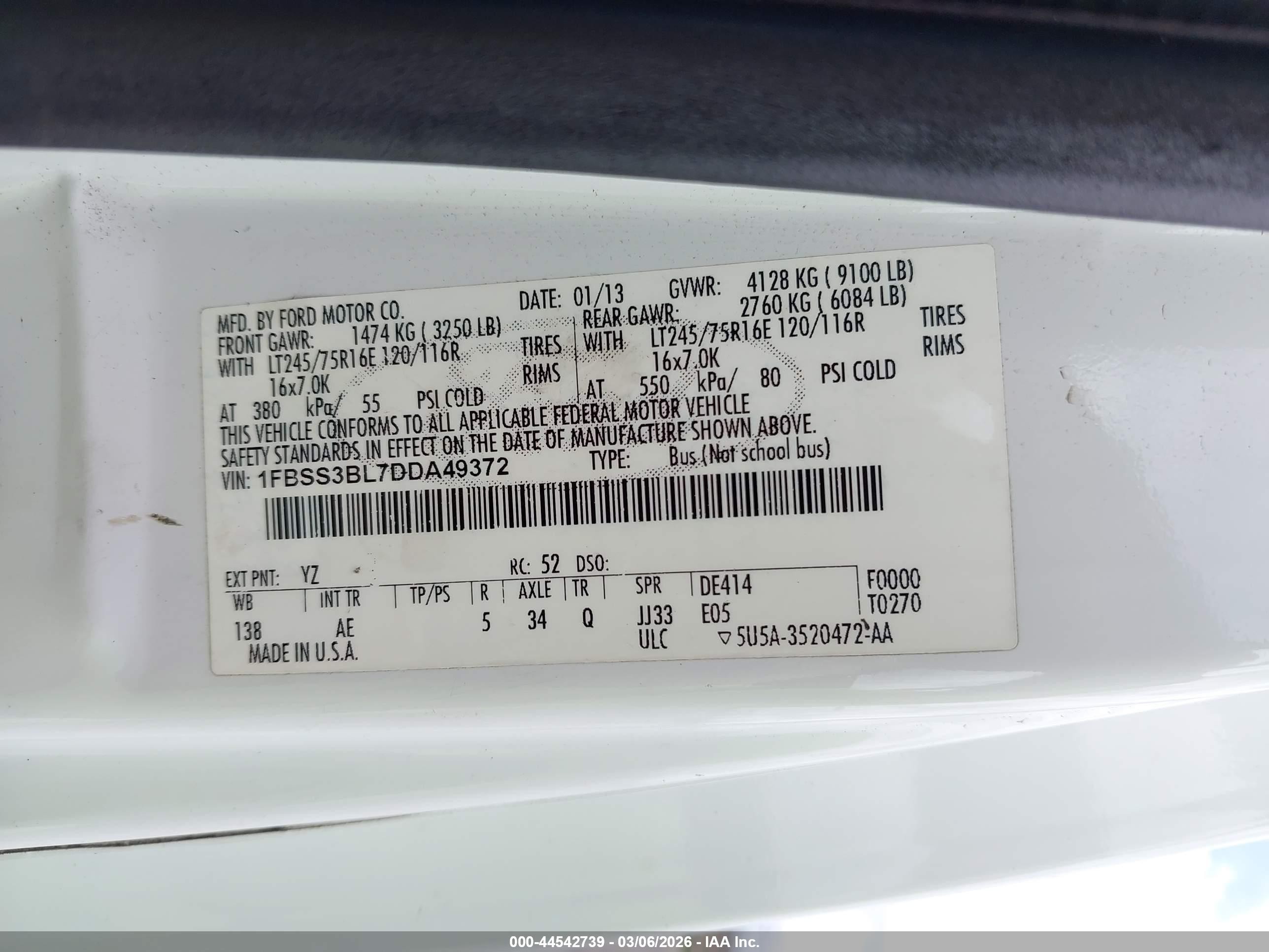 2013 Ford E-350 Super Duty Xl Белый vin: 1FBSS3BL7DDA49372