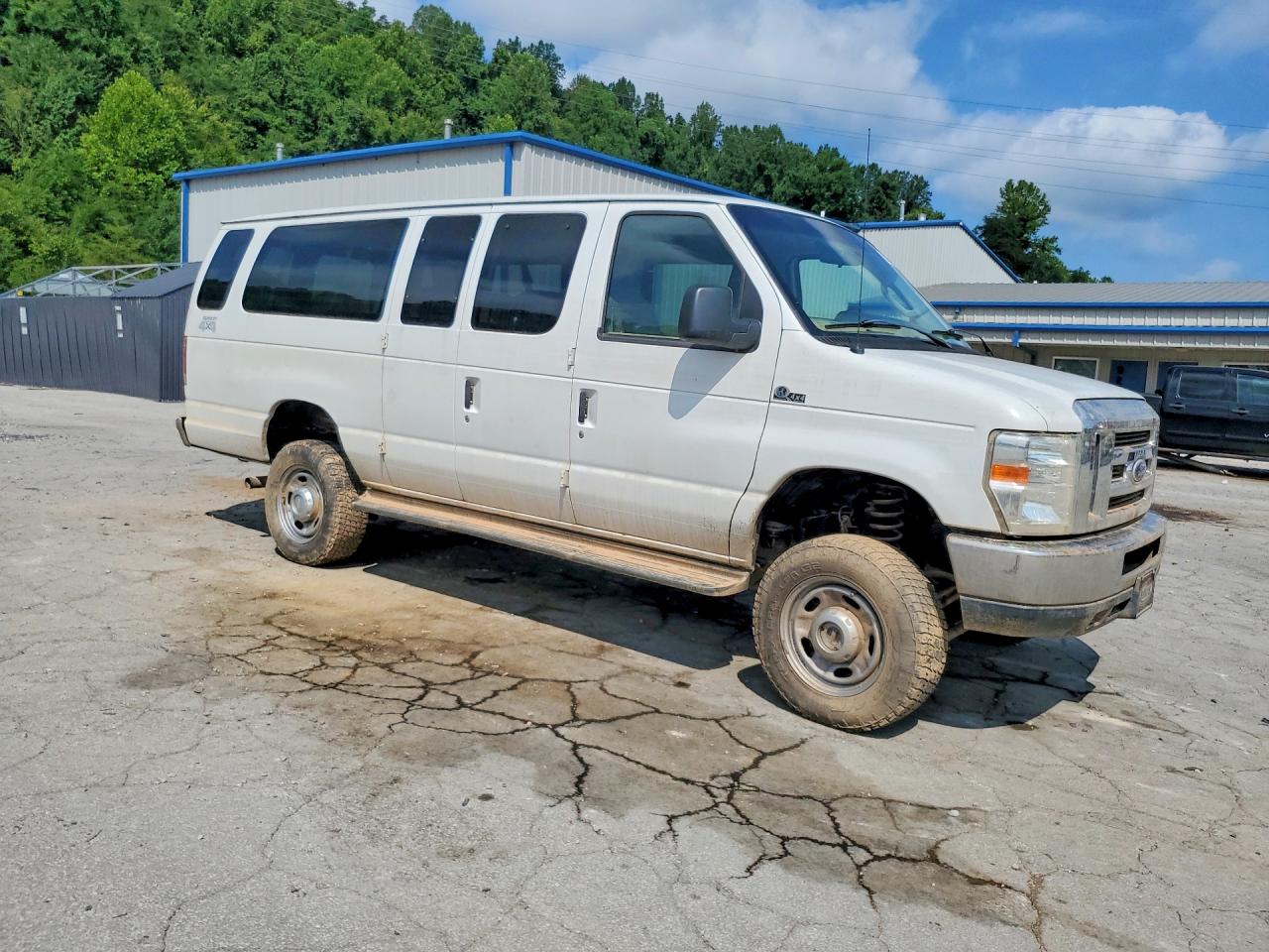 2014 Ford Econoline E350 Super Duty Wagon White vin: 1FBSS3BL7EDA96774