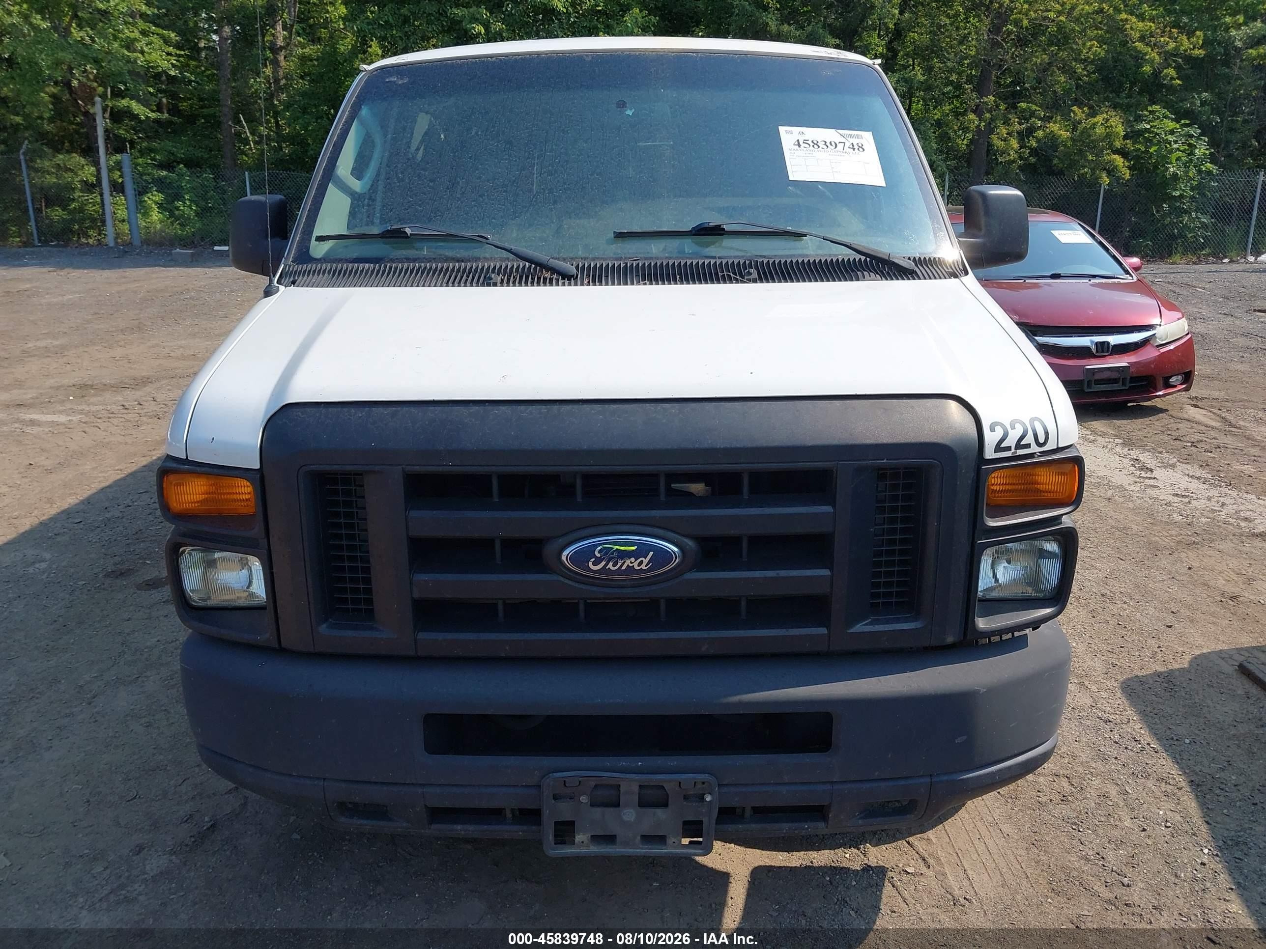 2011 Ford E-350 Super Duty Xl White vin: 1FBSS3BL8BDA60815