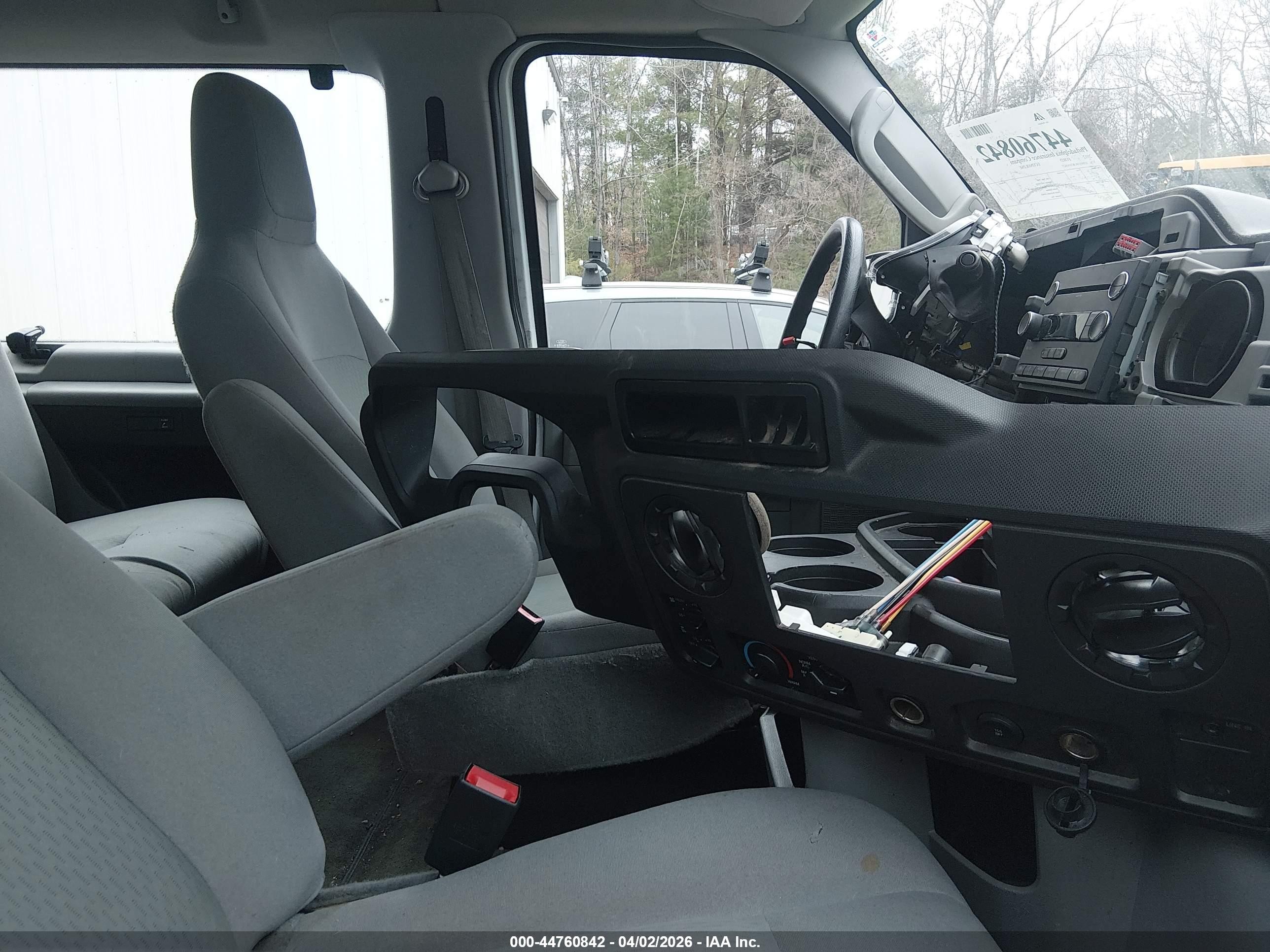 2012 Ford E-350 Super Duty Xlt White vin: 1FBSS3BL8CDA04276