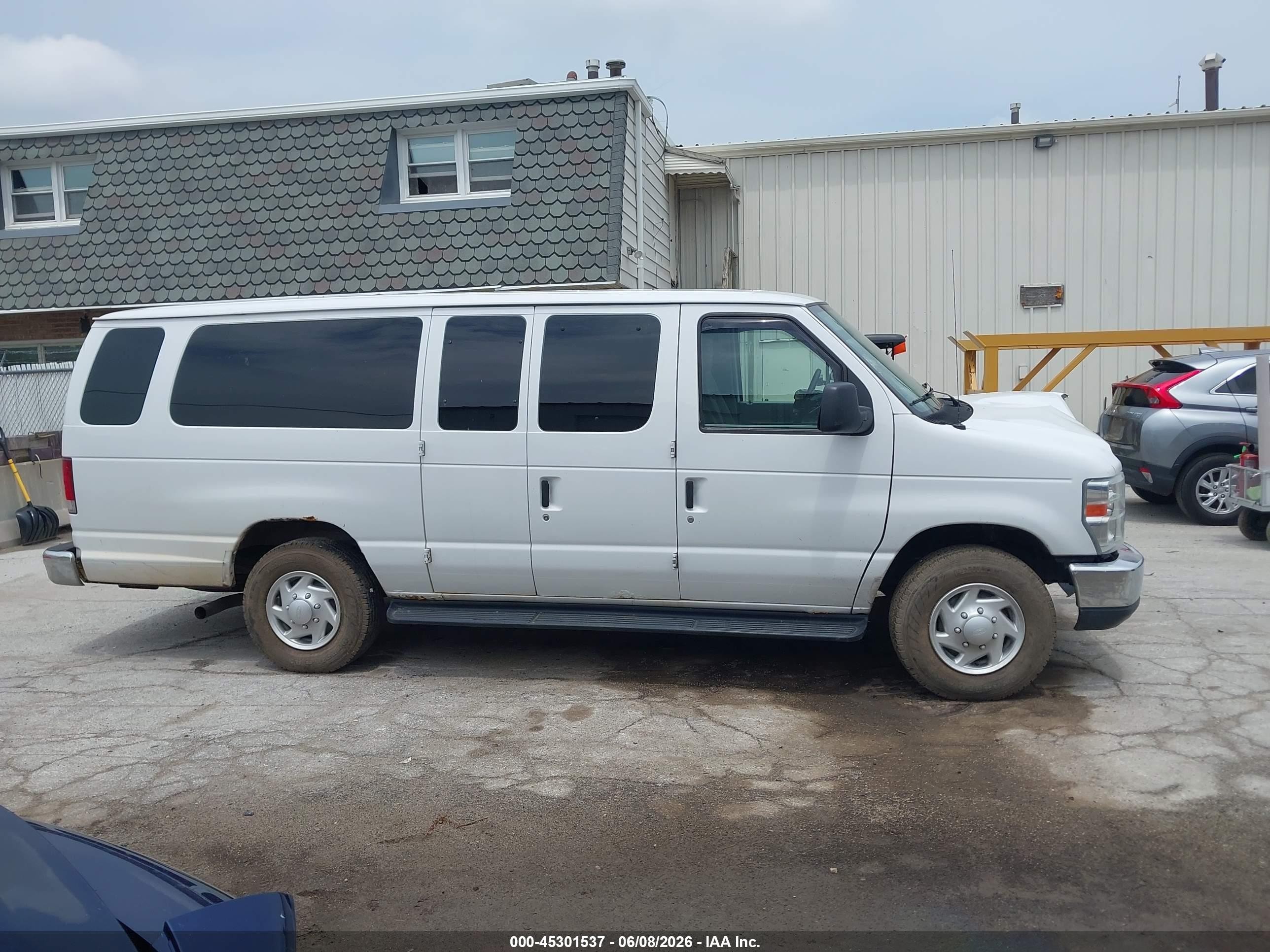 2014 Ford E-350 Super Duty Xlt White vin: 1FBSS3BL8EDA21081