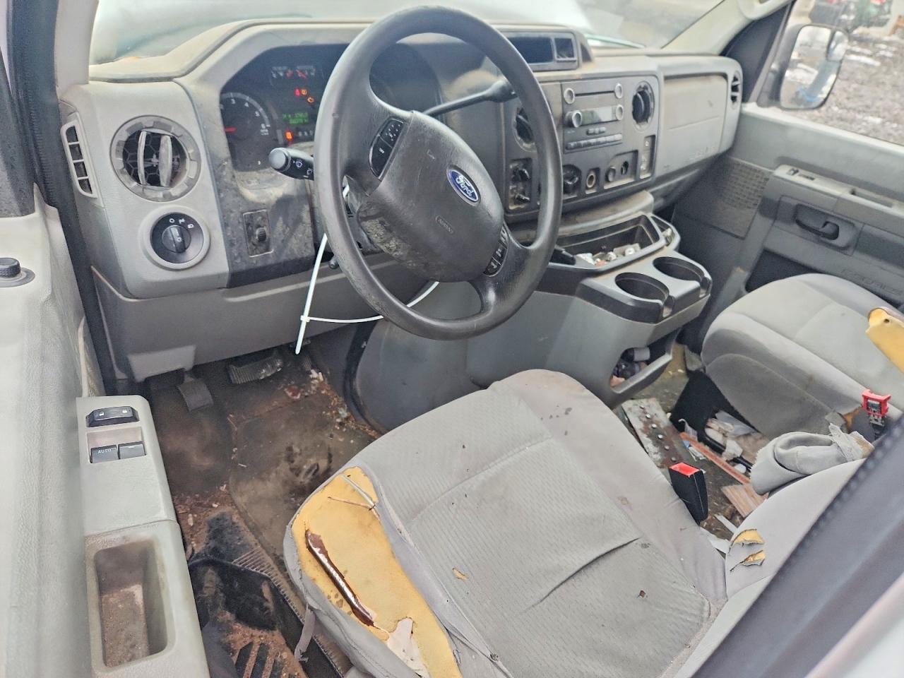 2010 Ford Econoline E350 Super Duty Wagon White vin: 1FBSS3BL9ADA73037
