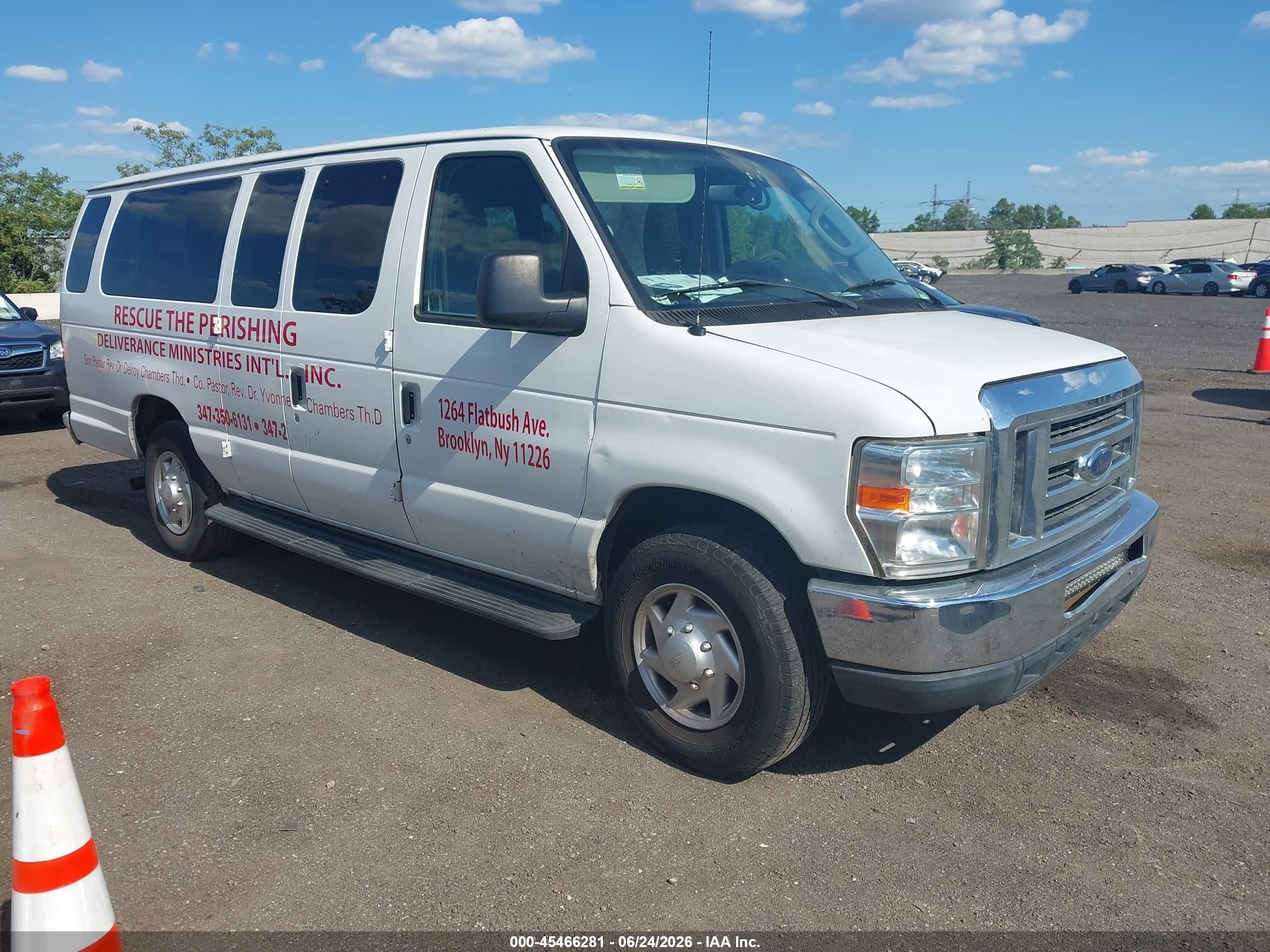 2011 Ford E-350 Super Duty Xlt White vin: 1FBSS3BL9BDB20147
