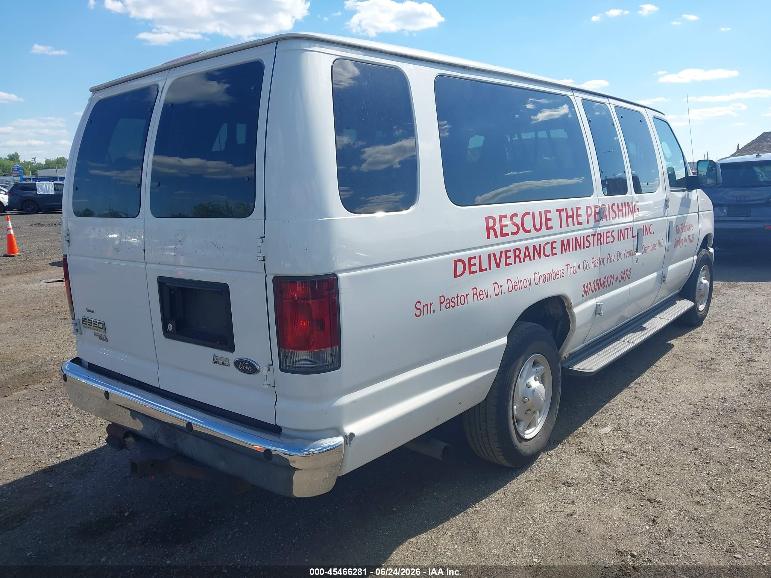 2011 Ford E-350 Super Duty Xlt White vin: 1FBSS3BL9BDB20147