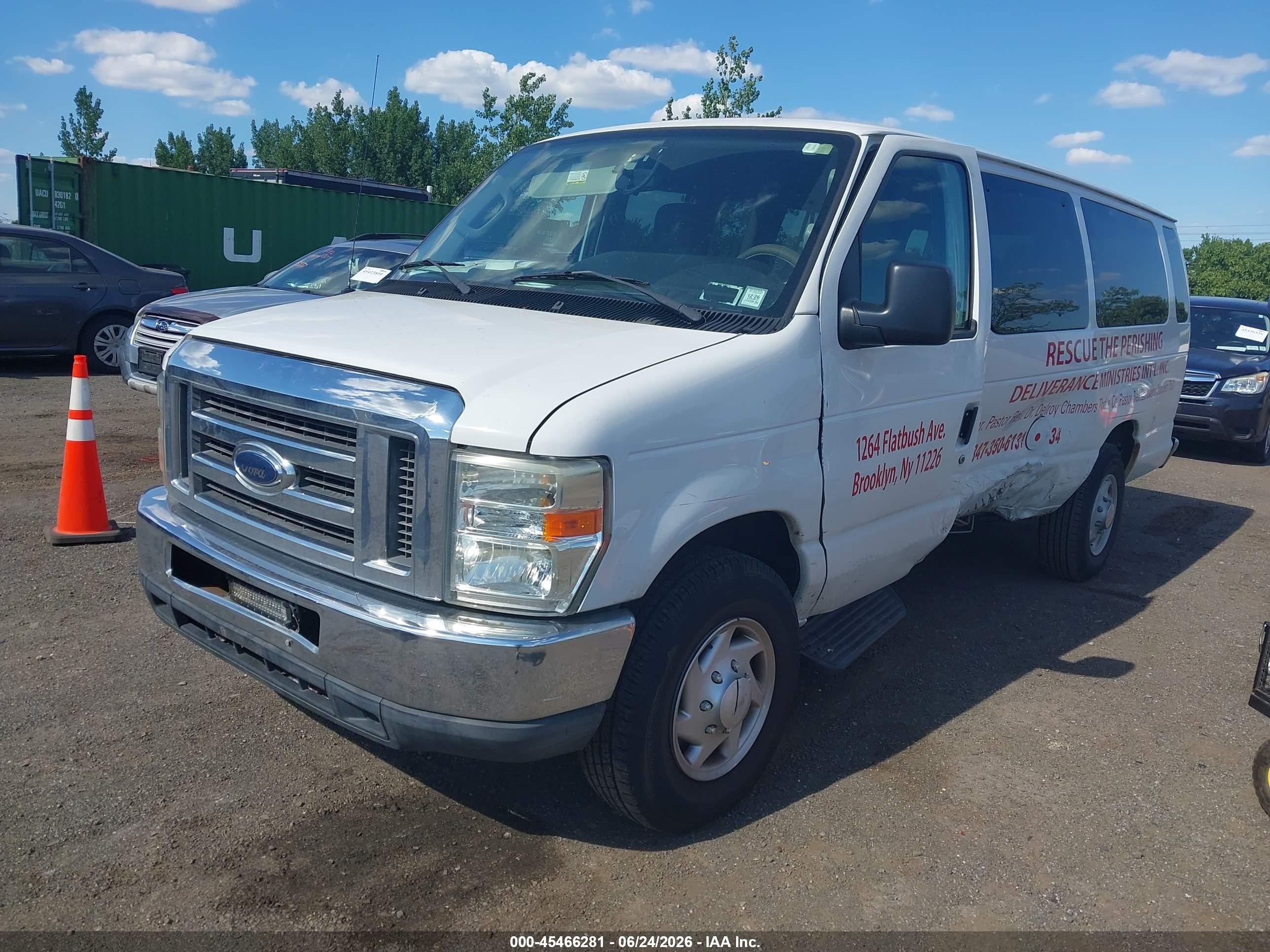 2011 Ford E-350 Super Duty Xlt White vin: 1FBSS3BL9BDB20147