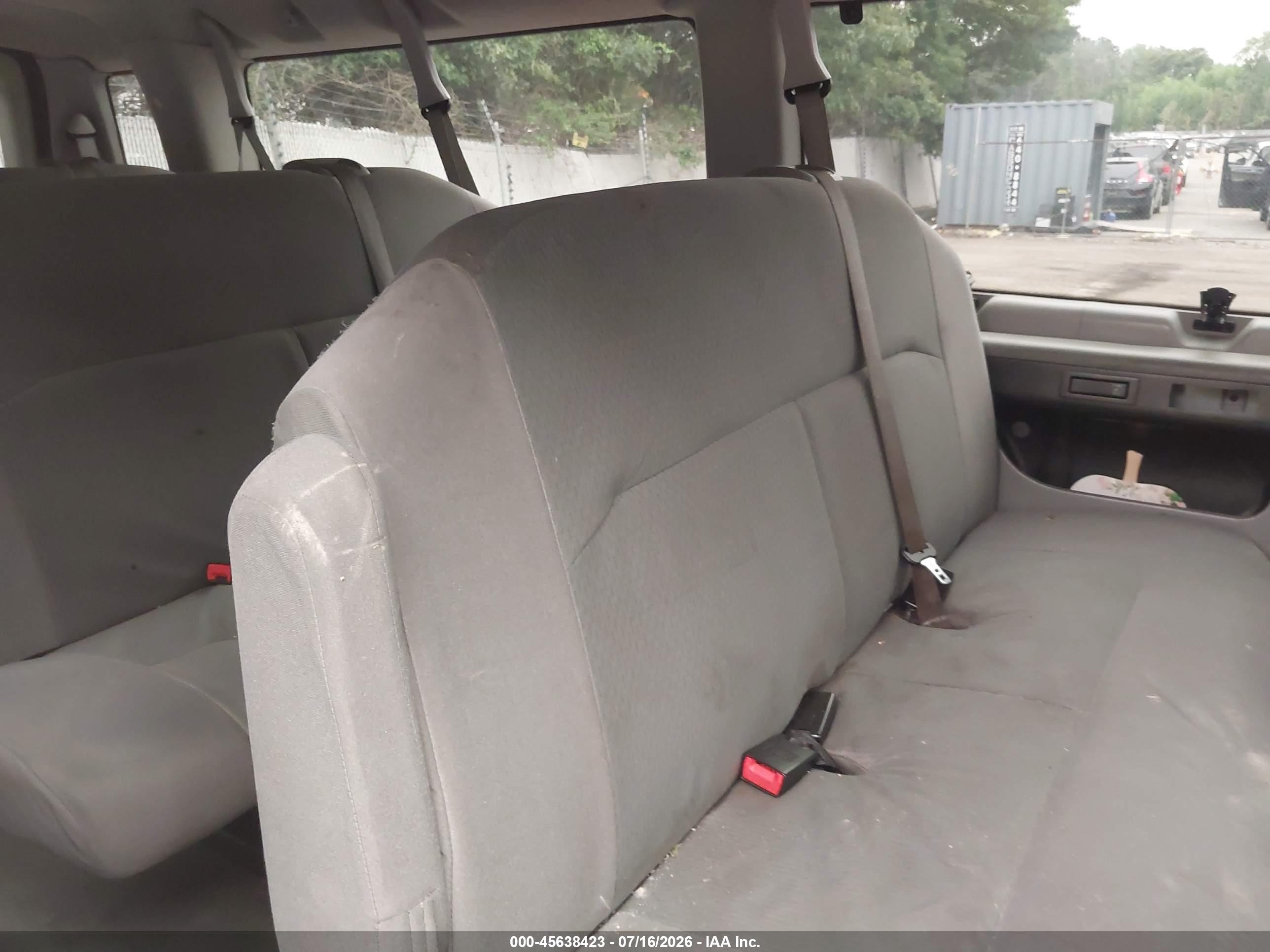 2011 Ford E-350 Super Duty Xlt Белый vin: 1FBSS3BL9BDB20147