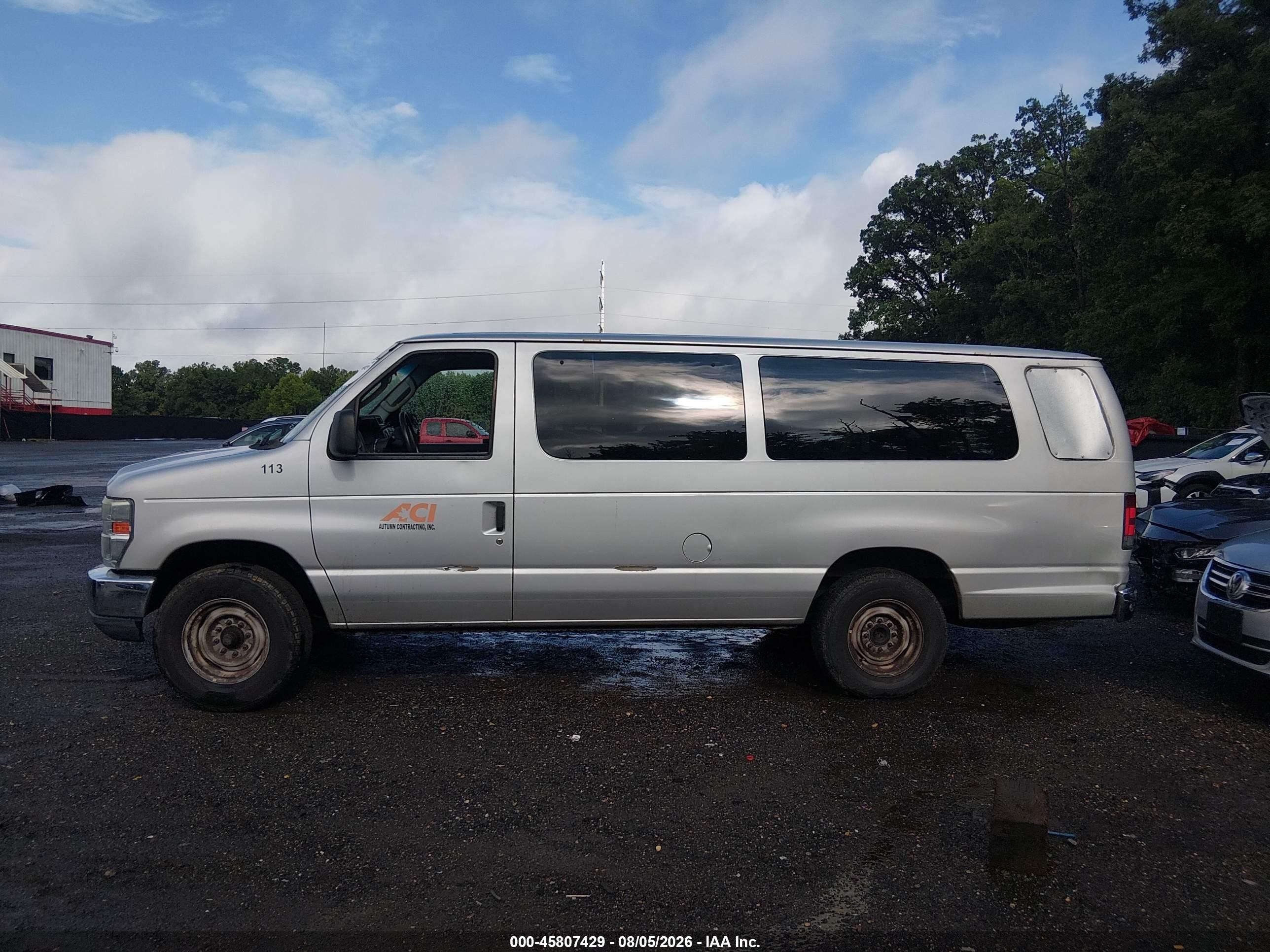 2011 Ford E-350 Super Duty Xlt Silver vin: 1FBSS3BL9BDB38034