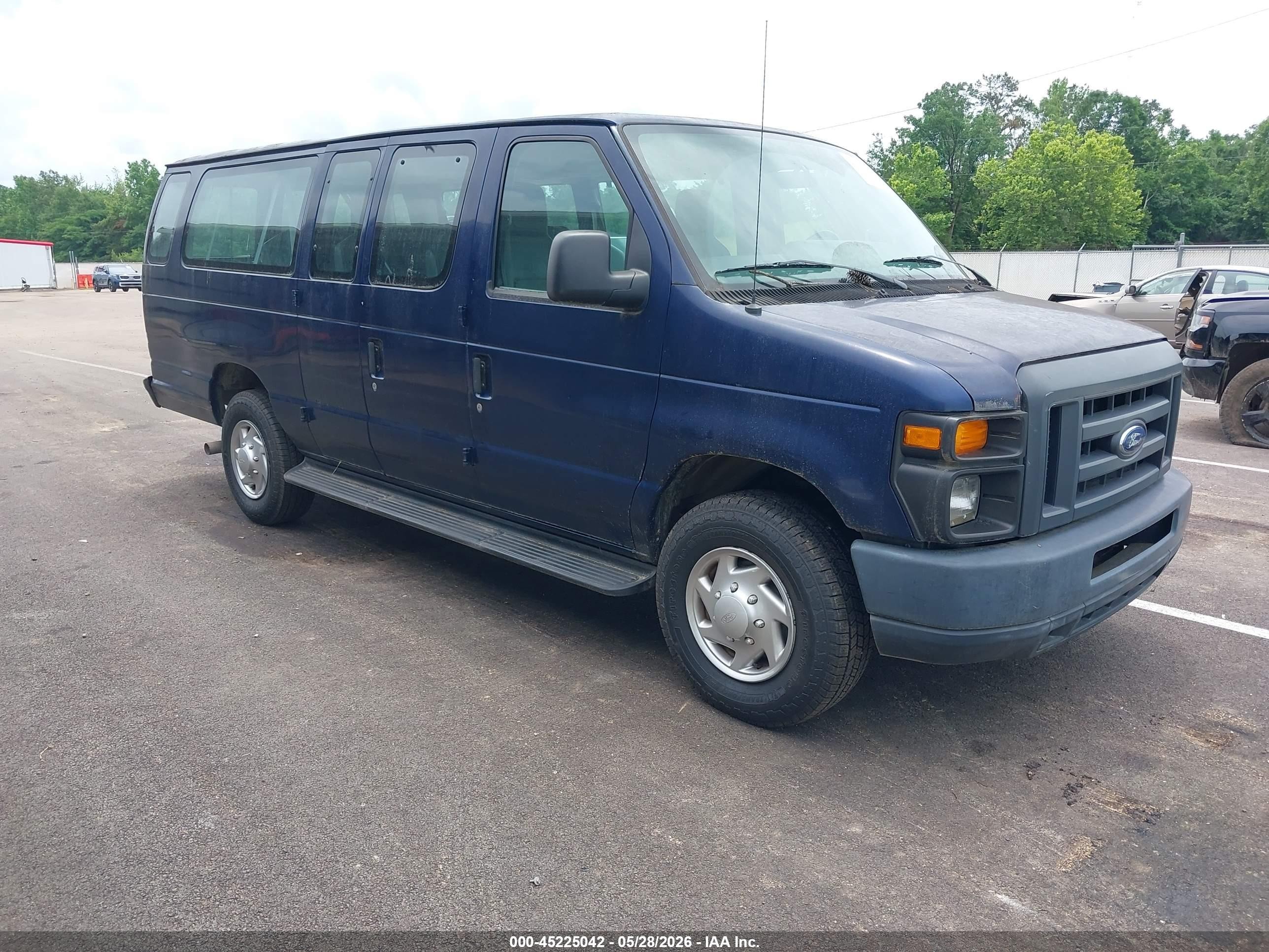 2013 Ford E-350 Super Duty Xl Blue vin: 1FBSS3BL9DDA10766