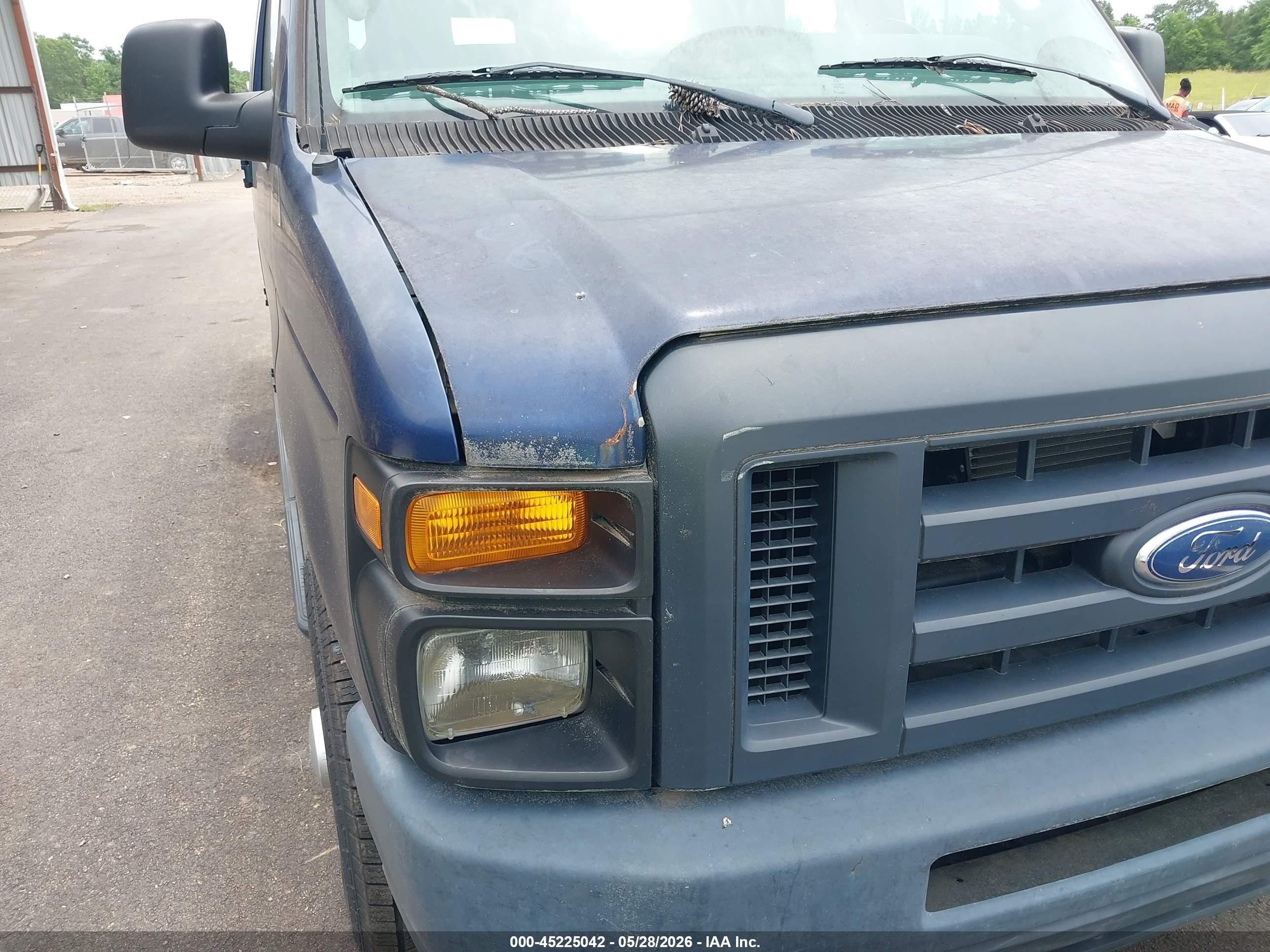 2013 Ford E-350 Super Duty Xl Blue vin: 1FBSS3BL9DDA10766