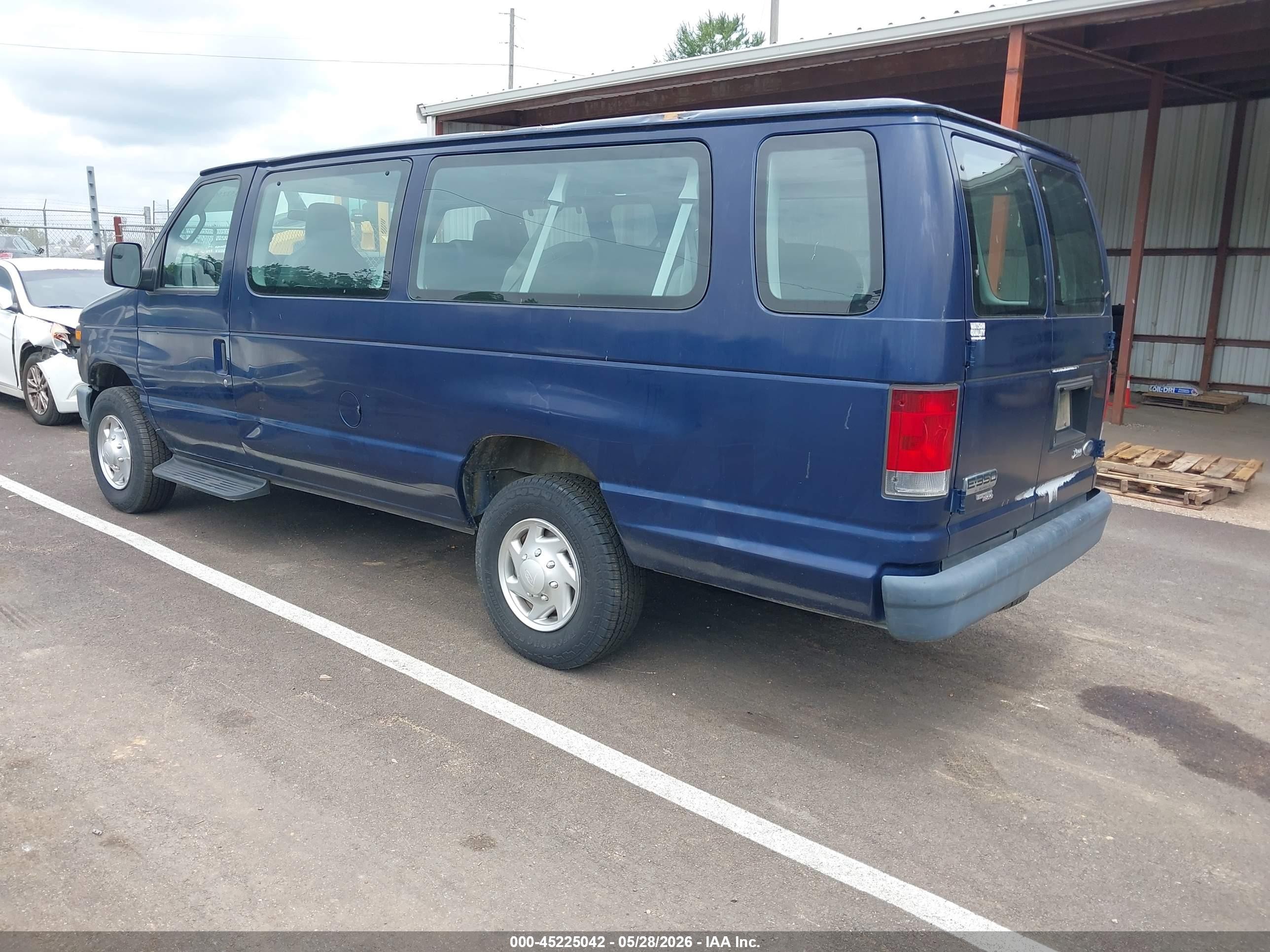 2013 Ford E-350 Super Duty Xl Blue vin: 1FBSS3BL9DDA10766