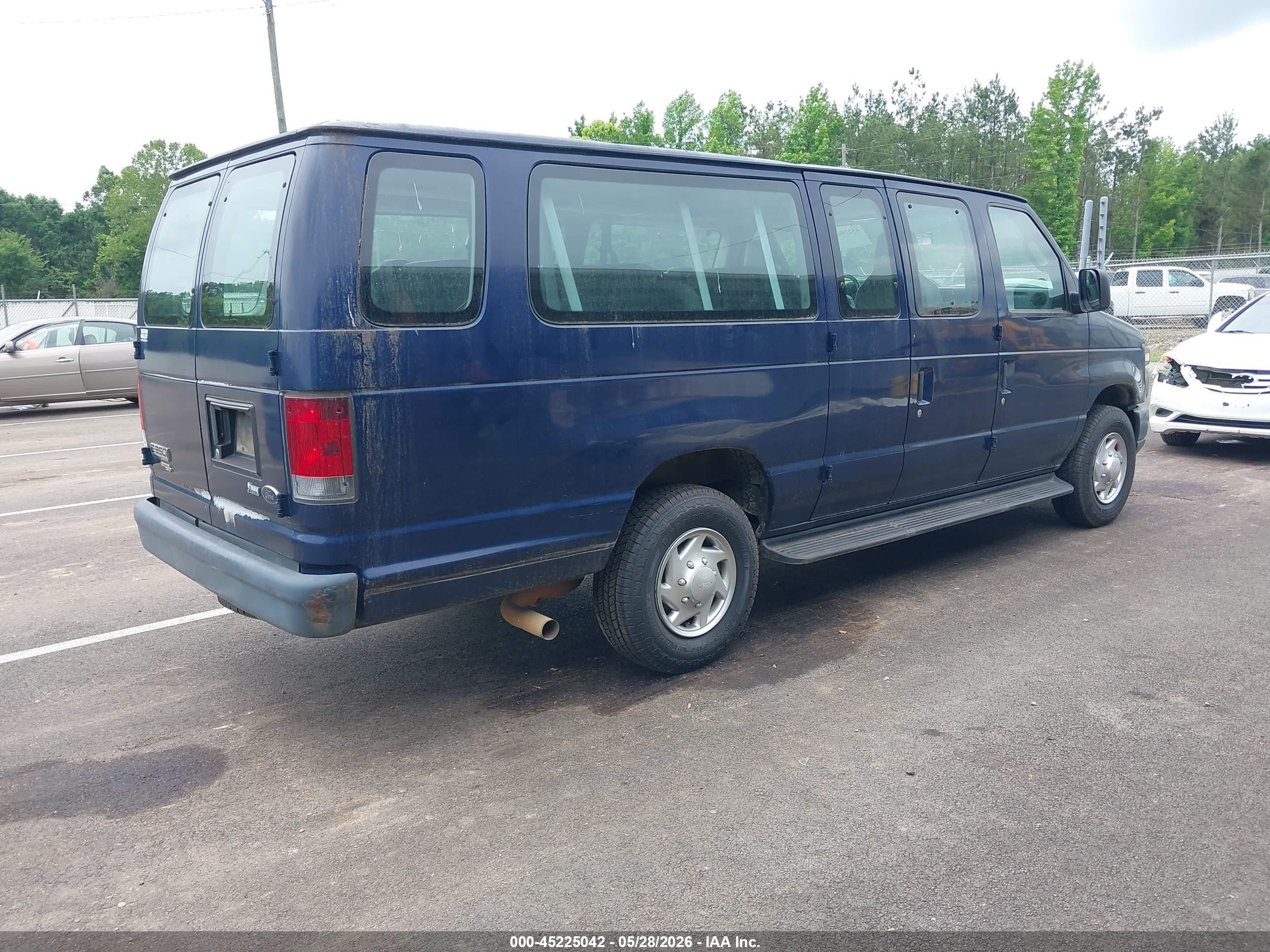 2013 Ford E-350 Super Duty Xl Blue vin: 1FBSS3BL9DDA10766