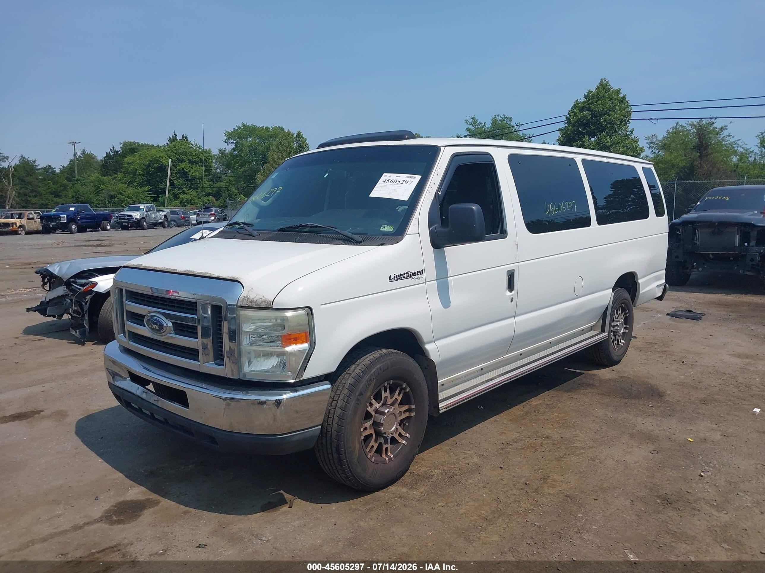 2011 Ford E-350 Super Duty Xlt White vin: 1FBSS3BLXBDA01247