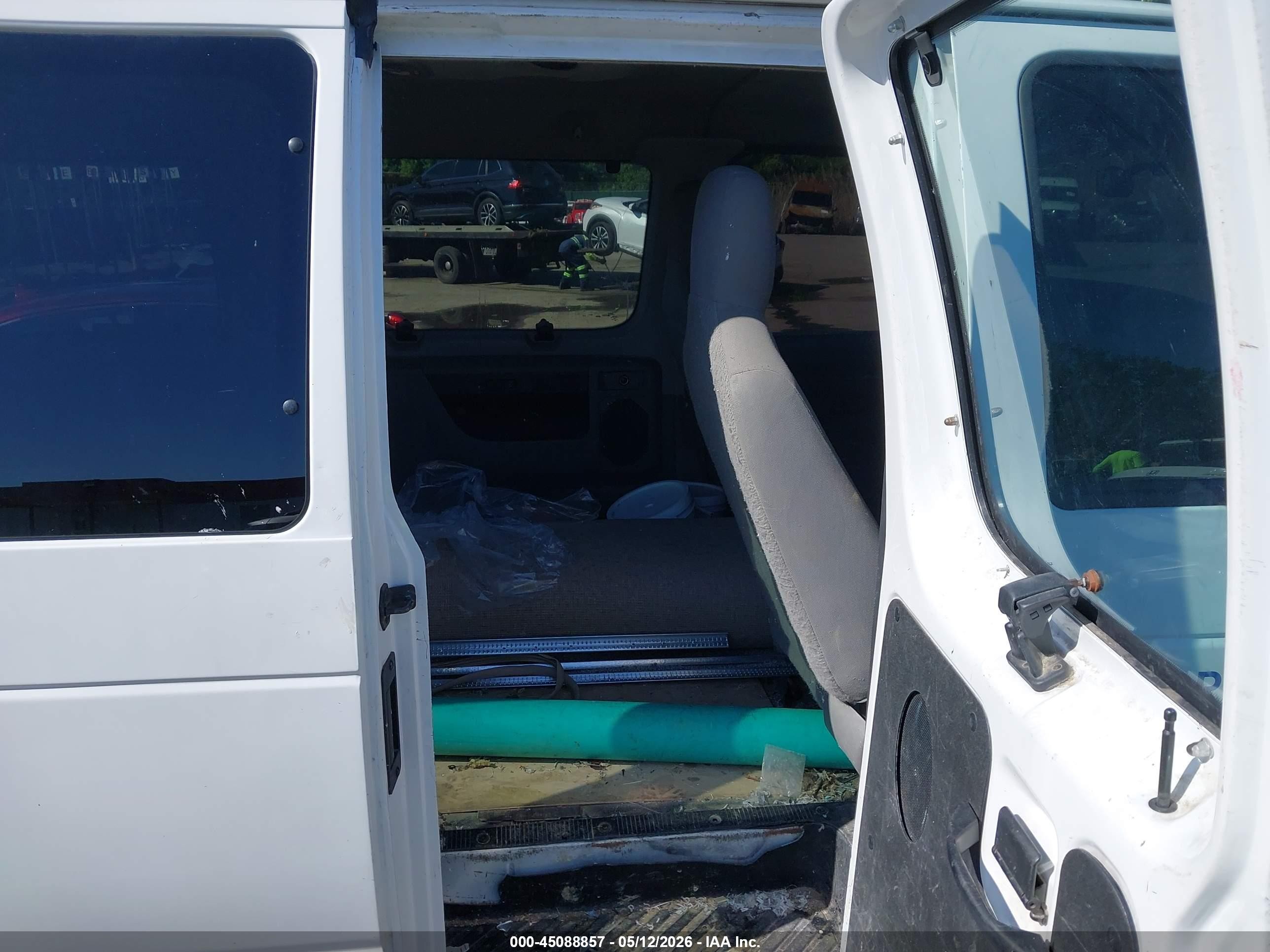 2012 Ford E-350 Super Duty Xl White vin: 1FBSS3BLXCDA08586