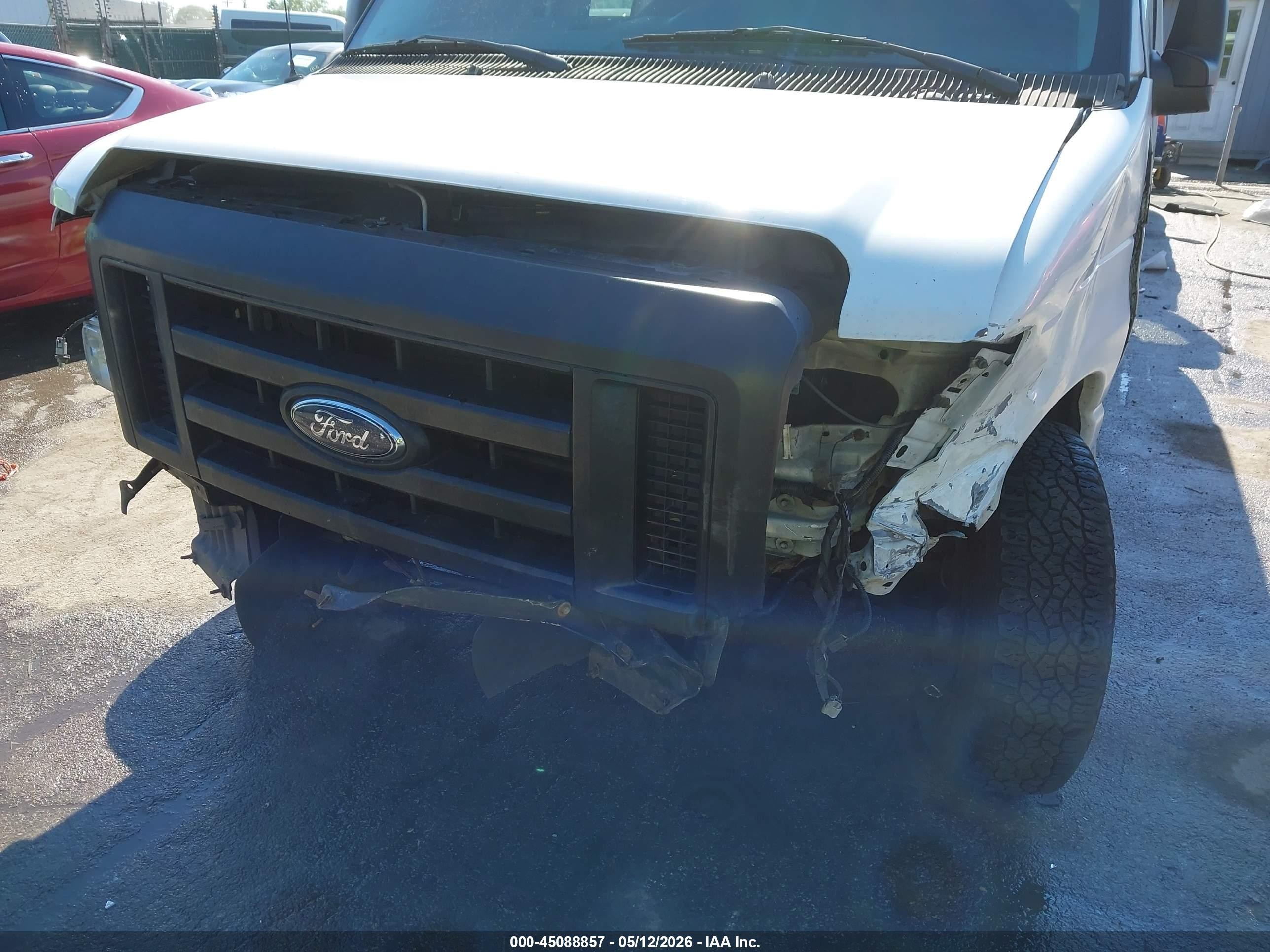 2012 Ford E-350 Super Duty Xl White vin: 1FBSS3BLXCDA08586