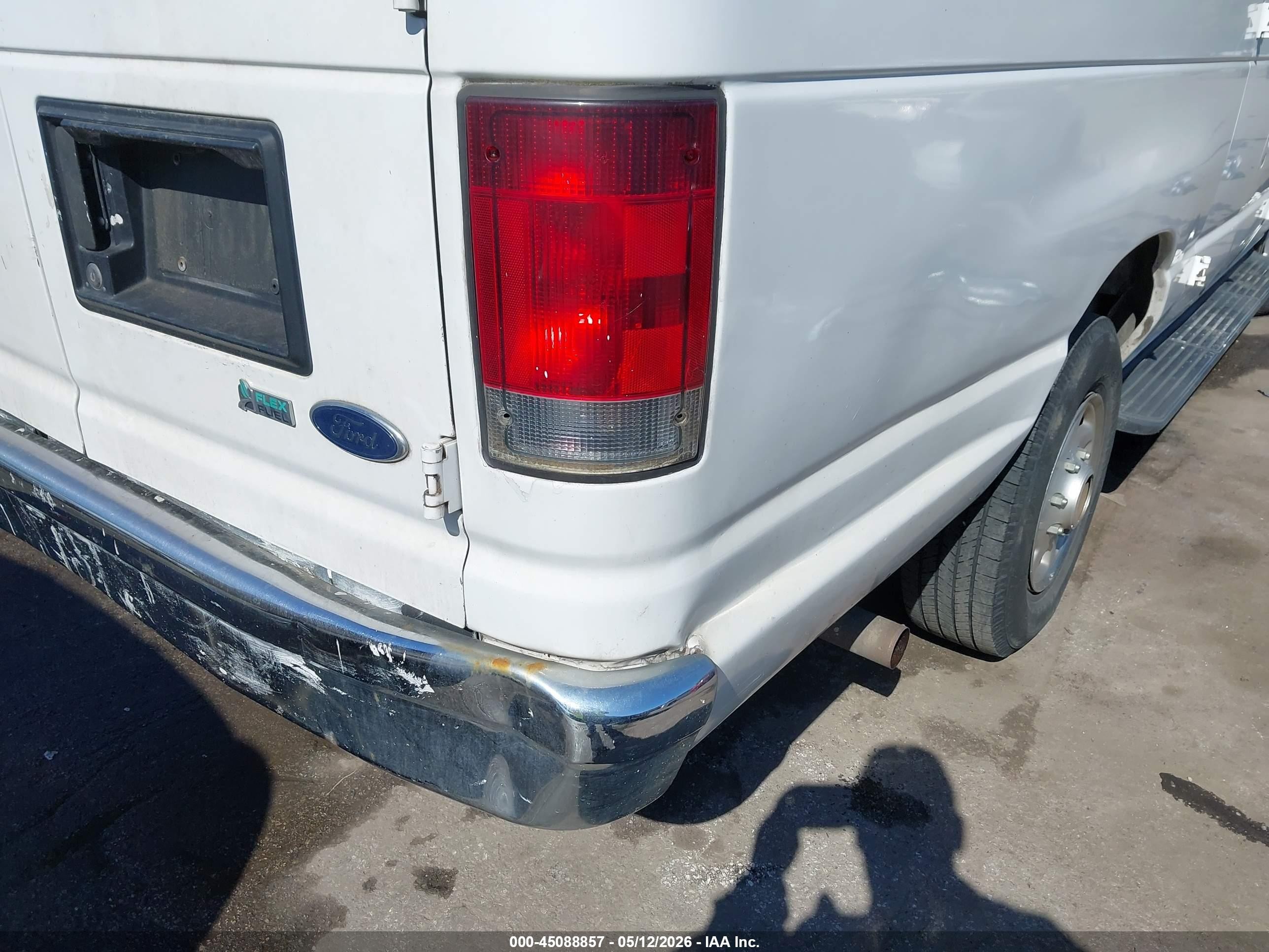 2012 Ford E-350 Super Duty Xl White vin: 1FBSS3BLXCDA08586