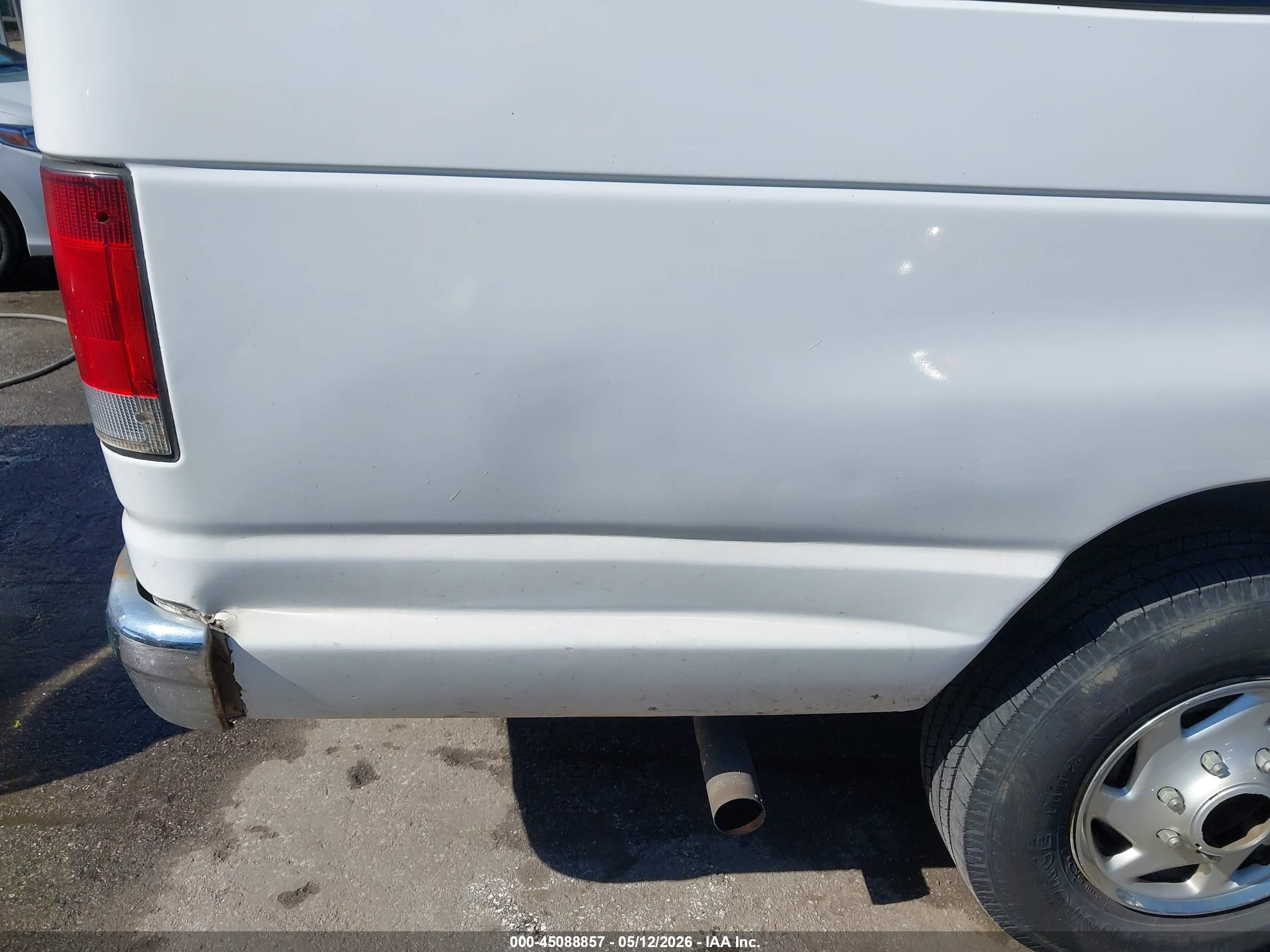 2012 Ford E-350 Super Duty Xl White vin: 1FBSS3BLXCDA08586