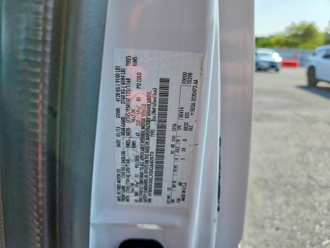 2013 Ford Econoline E350 Super Duty Wagon White vin: 1FBSS3BLXDDA40570